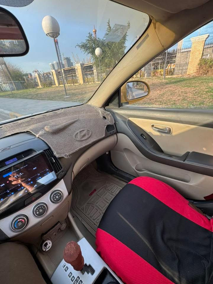 سلام عليكم
النترا موديل ٢٠٠٩ محرك ٢٠٠٠ خليجي 

فتحه سقف 

تخم تاير جديد 

مصبوغه مره وحده وعوزه صبغ وملاحظاته 

حادث بابتين جه سايق بدون دواخل جاملغ خلفي بيه معجون  

كهربائيات بلاد 

لايت زنون 

محرك بيه رواجز تشتغل طبيعي مابيه مشكله فقط صوت 

كير كفاله  

تبريد عوزه كمبريسر فقط 

صدر امامي جيد 

صدر خلفي نص عمر 

سياره مكفوله من شاصي ولغودة ولحادث القوي

عوزه ترتيبات مثل صبغ وشغلات بسيطه 

كلشي مذكور رايده ٨٣بغداد كماليه بسمي 

***********
