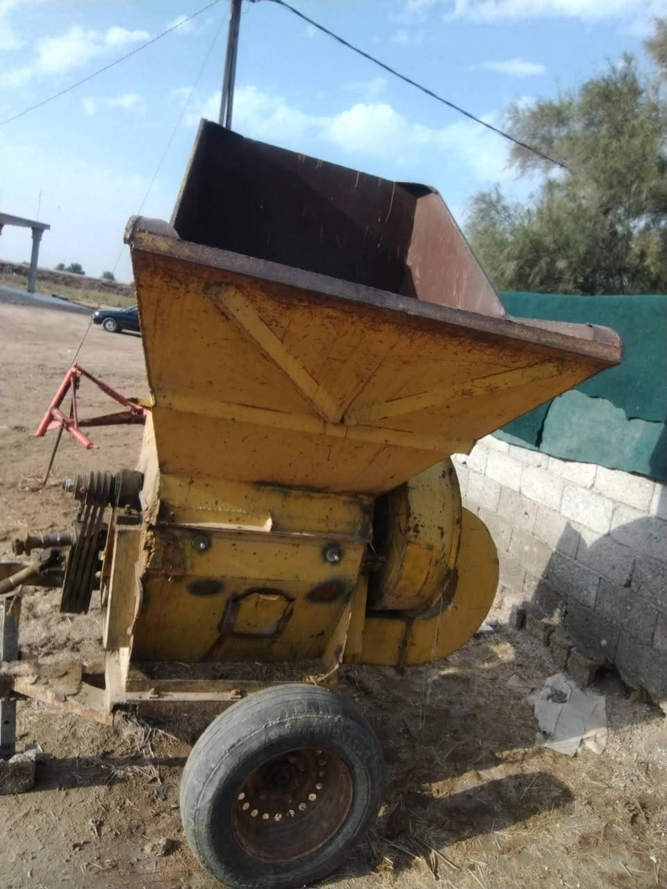 سلام وعليكم كاروضه للبيع مكان واصط ***********
