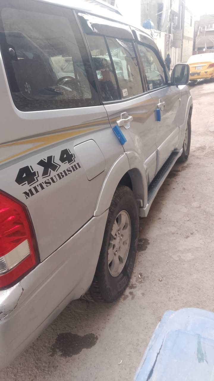 سلام عليكم باجيرو البيع مكينه 3000سيارة فول موصفات حتور بيهة فتهة مديل 2006 سعر 85  رقم التليفون ***********
