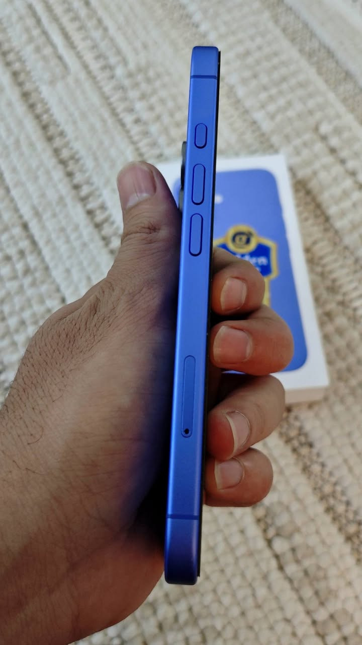 للبيع iPhone 16 لون بحري (Ultramarine) – 128GB

الجهاز نظيف جدًا، استخدام شخصي، وما بيه أي عطل أو صيانة، جاهز للفحص بأي محل.

✅ اللون البحري (Ultramarine) 
✅ سعة 128GB 
✅ صحة البطارية 95% 
✅ عدد دورات الشحن 298 فقط
✅ أول استخدام: كانون الأول 2025 ✅ 
✅ محدث إلى آخر إصدار iOS 26.3.1 
✅ الكامرات، Face ID، السماعات، الشبكة، والواي فاي كلها شغالة 100% 
✅ مع العلبة الأصلية وضمان Golden Group (وشاحن) 
✅ الجهاز نظيف جدًا وخالي من الكسور والخدوش المؤثرة

السعر: 990,000 دينار غير قابل للتفاوض بالمعقول.

متواجد على الخاص.

📍 الناصرية مركز


**إذا كنت صاحب هذا الإعلان وتريد حذفه لأي سبب، رجاءا أرسل رسالة إلى الدعم الفني**