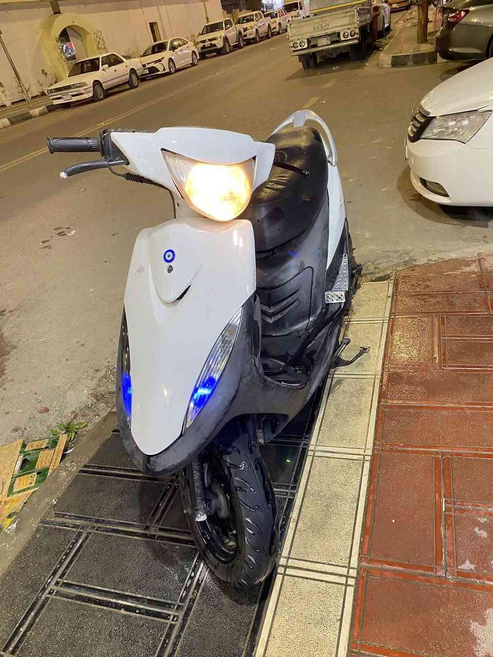 ماكس عدله حاويه
عدله كامله مكمله كل نقص مابيها 
بوشه ٥٠ بلاد مصار هواي من طالعه من الحاويه 
وصلها موجود والمنفيس كامل 
برغي مامفتوح بيها شرط
كفاله عامه سلف هندر بكل وقت بصمه شرطط 
المكينه ماتسمع الها صوت 
اشاير سكن شغال هورن بگ لايت عداد بانزين وسرعه شغال كلشيء 
كامله لحد يجي يكلي شنو نقصها دراجه خير من الله على البلاد
فقط كفر تجاري 
٨٥٠ مجالهها قليل مال جيه شراي راسلني تدور جوه ٨٠٠ لاتراسلني دراجه مال جناي
ناصريه مركز 
(***********)
