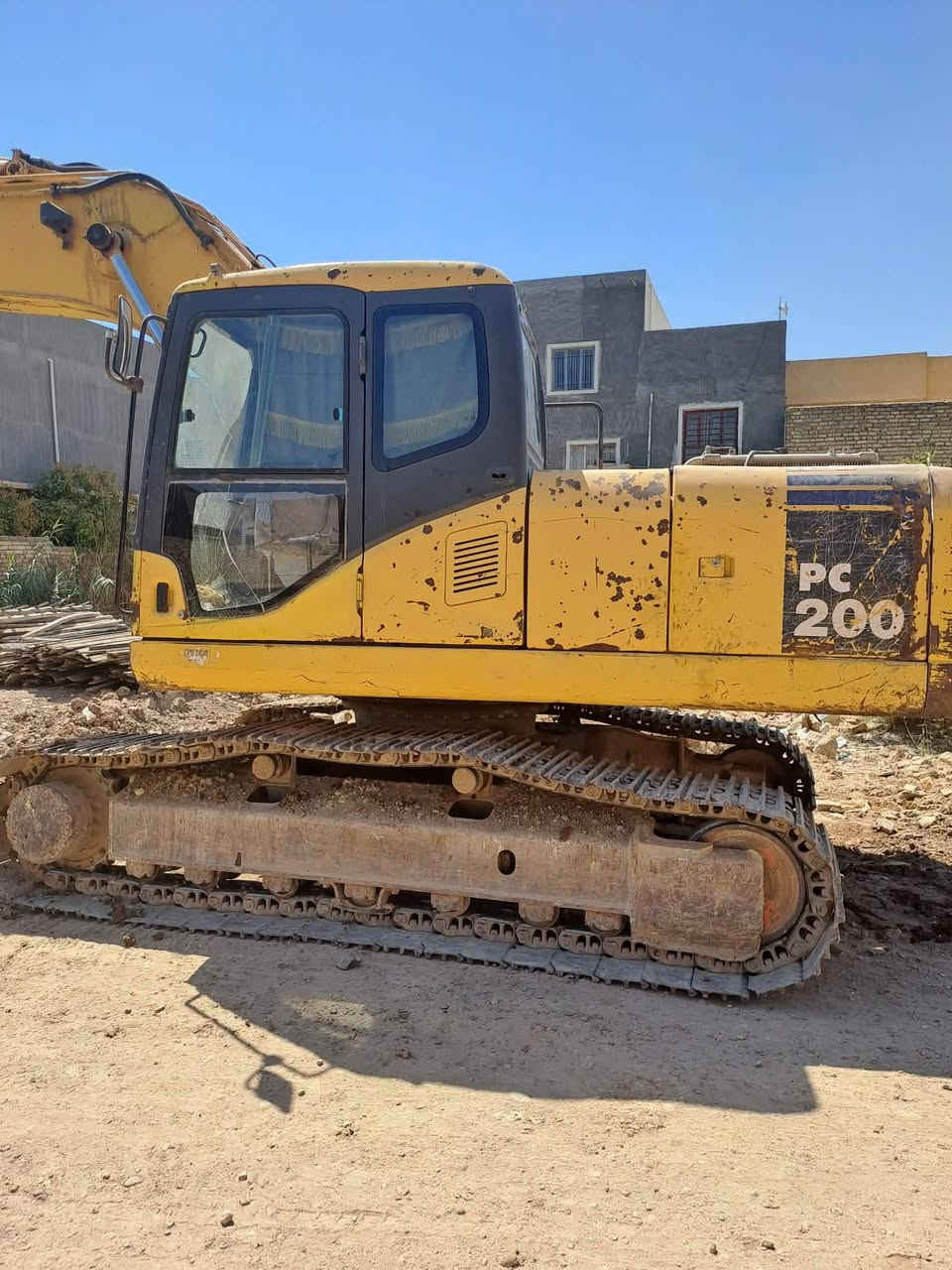 السلام عليكم حفاره كوماتسو اللبيع ٢٠٠٥ محرك مظخه مكفولات كهربايات شغاله السعر ١٥٠ وبيه مجال *********** غير متواجد على فيس
