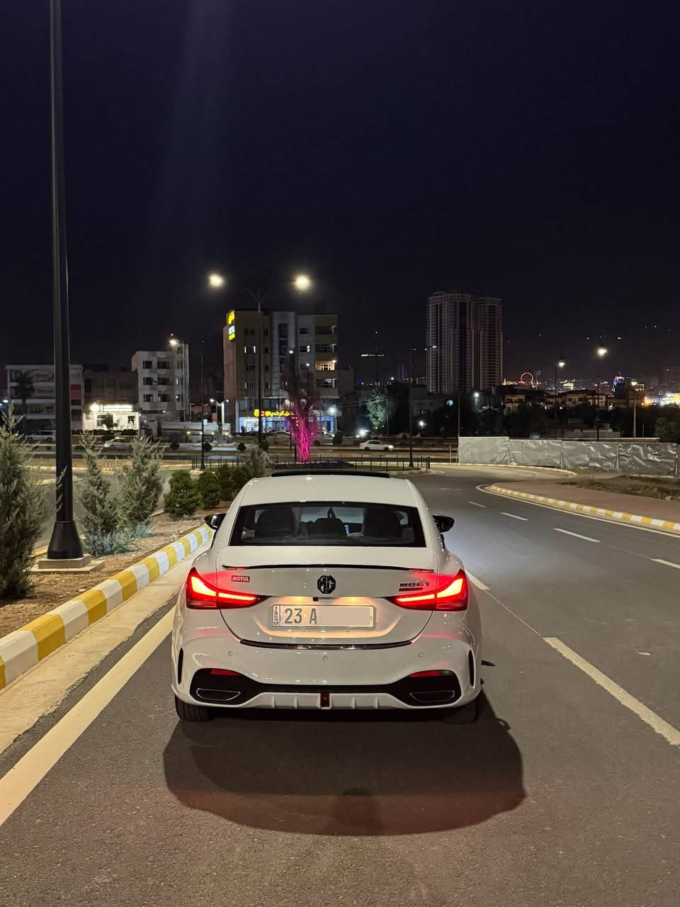 MG GT 2025 SPORT
ئێمجی جیتی ٢٠٢٥  سپۆڕت فوول مواسەفات

ماوەی ڕۆشتن: 13,000 کم

بۆیاخ:
بێ بۆیاخ، بێ تەرزە، بێ کرانەوە، بێ گۆڕاوە، بێ بۆیاخ ئەستوور.

ماشاءاللە، لە شەریکە چۆن دەرکراوە وەک بیلادی خۆی ماوەتەوە، هەموو گیانی بیلادیە و کامل کامل جوانکاری بۆ کراوە.

مواسەفاتی GT:

* سڵایت
* بەسمە
* ٦ مۆدی ئاکتیڤ(شاشە فوول ئاکتیڤ)
* ویلی ٢٠ ئینج، تازەترین ویلی بیلادی
* کوشن جلد
* ٣٦٠ پلە کامێرا
* ٣٦٠ پلە حاسە
* تەحدید سورعە
* داشکامی بیلادی
* دەبڵ گێڕ (عادی، ئۆتۆماتیک)
* ئۆتۆ هۆڵد
* برێک بەسمە
* ئاوێنە شەفت لە کاتی داخست ئەخەویت
* ئاوێنە ئیشارەت
* لایتی پێشەوە (دەبڵ عەدەسە، زینۆن، لید)
* لایتی پشتەوە (کامل لید)
* صندوق شەفت
* ١٢ مکەبەرە
* زۆر مواسەفاتی تر

* کامل سێرڤس کراوە
* ڕۆنی گۆڕاوە
* چوار تایەی تازەی تایلەندی بیلادی لە ژێرە

‎گێڕ و مەکینە و تەبرید و کارەبایات و تەقە و ڕەقە بە شەرت.
گێڕ و مەکینە نەکراوەتەوە بە شەرت.

ڕەقەم و سەنەوی تا ٢٠٣١ تازەیە
تەحویل غرامە وەکالەت بە شەرت

ناونیشان: سلێمانی
ڕەقەم: هەڵەبجە

پەیوەندی:
📞 *********** (WhatsApp)
📞 ***********
