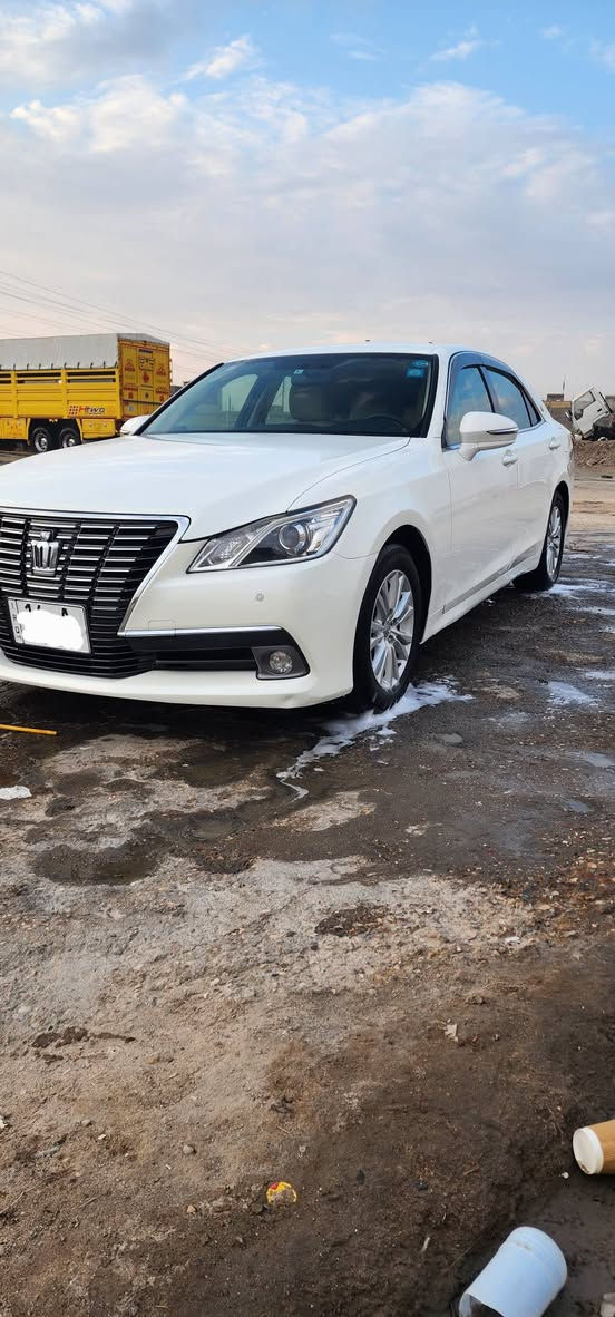 تويوتا كراون رويال مكفوله كفاله عامه ضربه وكص وصبغ كرستال ادوات ادوات حاويه دخول جديد زيرو مديل 2014 شكل الجديد فول مواصفات واحد على واحد شاصي 210 مكاني البصره رقم الهاتف 📱 ***********
