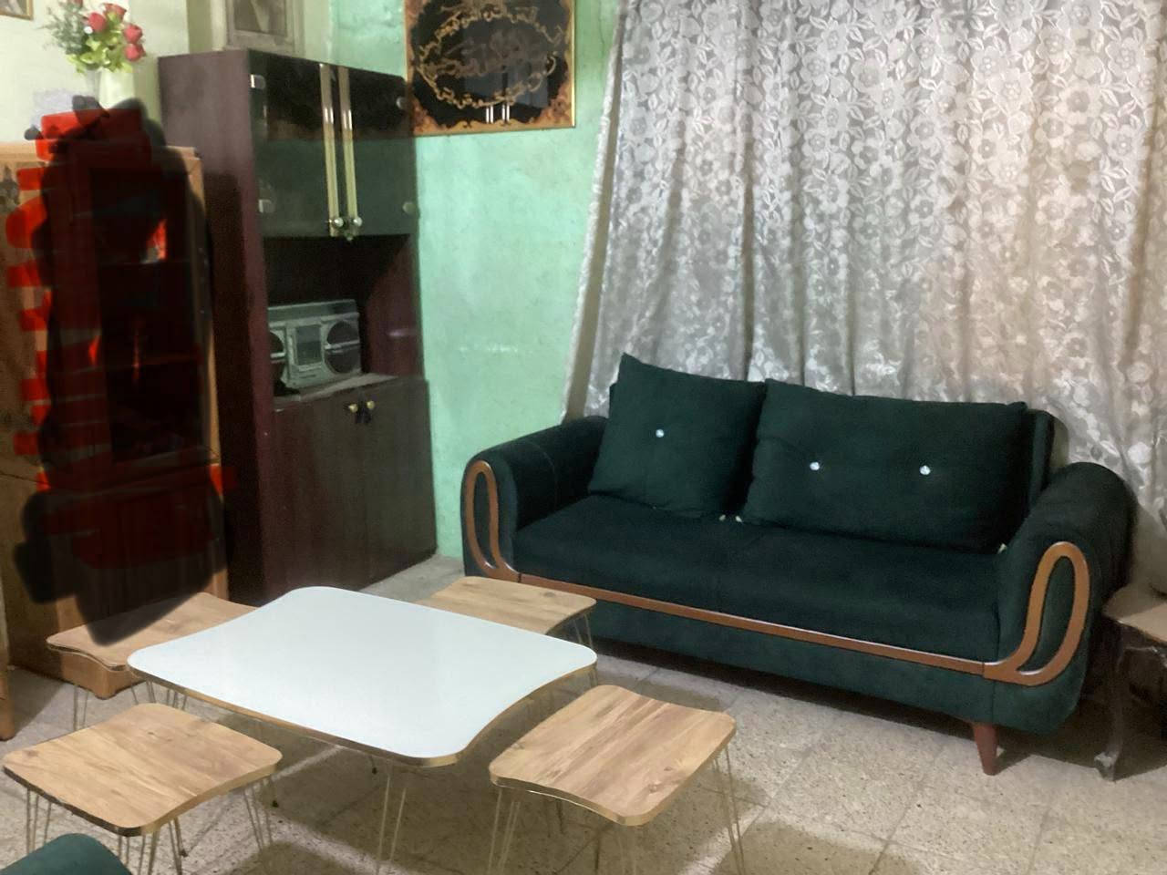 قنفات كبار وسيت طاولات للبيع مكان جميله استفسار ***********
