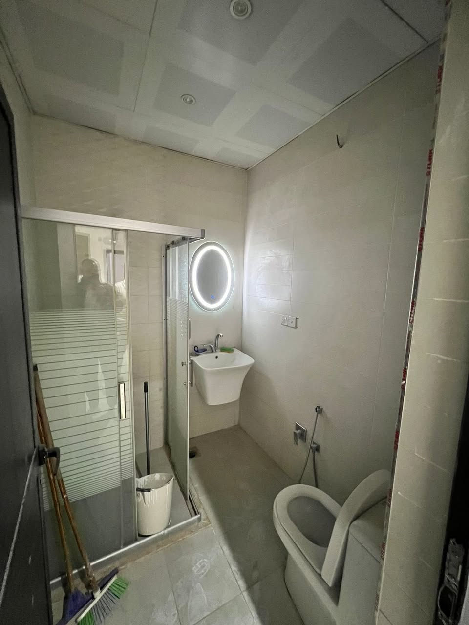 للايجار في السيديه
شقه طابق اول درجه اولى 

تحتوي ع صاله مفتوحه ع مطبخ وغرفه نوم وخدمات 

تصلح تجاري او سكني ( عائله صغيره)

ب700 الف مع مجال بسيط 

الموقع الضباط قرب التجاري

للاستفسار اكثر الاتصال على الارقام التاليه ؛.

***********

***********

او زياره موقع الشركة 📍

السيدية الضباط مجاور افران الزيتون 2 

#شركه_الاعمار_الهندسي_للاستثمار_والتطوير_العقاري.#
