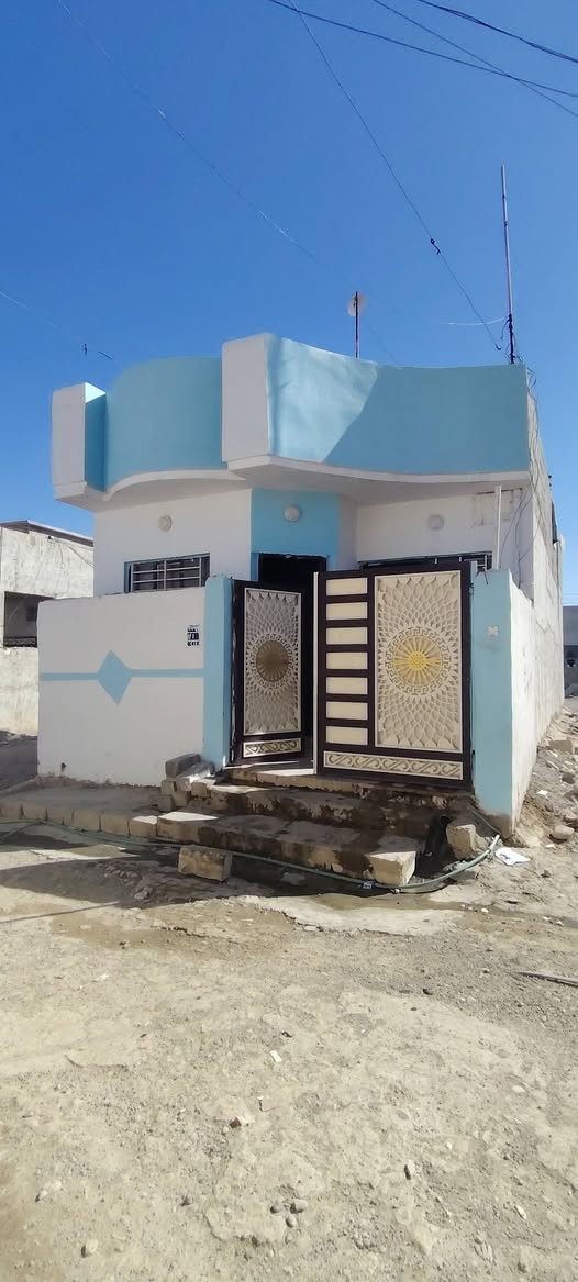 بيت للبيع حي القوسيات قرب مدرسه الصينيه مساح 110متر مربع السعر 40مليون وبي مجال الاستفسار على الرقم 
*********** وتساب
