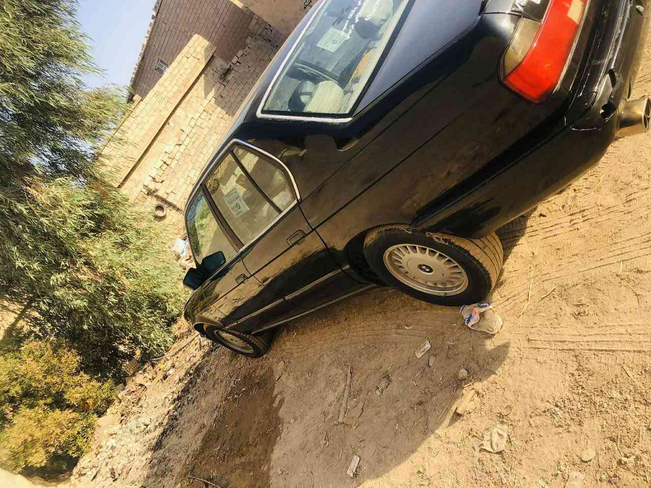 بي ام حجم 730  كير ومكينه 40 8 سلندر كير شرط محرك بي خربطه رقم فحص نينوى وكاله عامه بسمي موديل 93 صدر خلفي امامي زينات السعر 30 وبيها مجال شراي يتصل ***********
