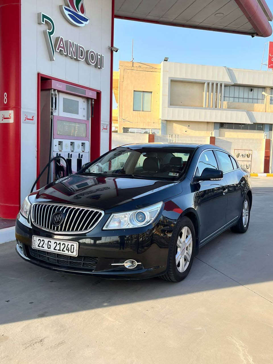 السلام عليكم
 شوفرليت بيوك لاكروس 2010 cxs من شركة GM 
اعلى فئة ماشية 127 الف حقيقي محرك 6 سلندر 3.6 نشيط 
السياره كلش نظيفة ومستقره ك محرك وكير وين ماتطلع بيها اطلع 

ولوما متوازي نهائيا ما بيعها لان مرتاح بيها حيل هواية

المواصفات :- 
١-فتحة بنوراما
٢- كراسي الاماميه كهربائية وتدفئه 
٣-شاشة وكاميرا خلفية وحساسات خلفية 
٤- كراسي جميعها جلد ونظيفه بشكل ممتاز 
٥- برده خلفية
٦-يدات نيكل لايتات زينون 
-السيارة كانما امبالا حديث وبكدها تقريبا ونفس اغراض الامبالا ومحرك 

الضرر :
الجاملغ الخلفي يمين ويسار تعديل من باب خلف السائق
والجاملغ الامامي بالجديد انطخت وتم تعديل ع البارد وتركيب الدعاميه من جديد رجعت بلادية مثل مموجود بالفيديو

بجم وخلف كبس والسياره كما ذكرت فوك نظيفه ك محرك وكير وكلش مريحة بالطرق الخارجية ومستقرة وكذلك اعيد واذكر لوما متوازي ابد ما ابيعها 

السعر ٨٧ وبيها مجال للشراي سياره مو سعرها لكن انطي بيها ضمان وين متطلع بيها اطلع ما عليك شي

السياره رقم اربيل وباسمي وسنويتها تنتهي بشهر ١٢ من سنه ٢٠٢٦ قبل ٥ اشهر تقريبا سويت هزة وفخص كامل وحولتها

الرقم *********** كركوك, العراق
