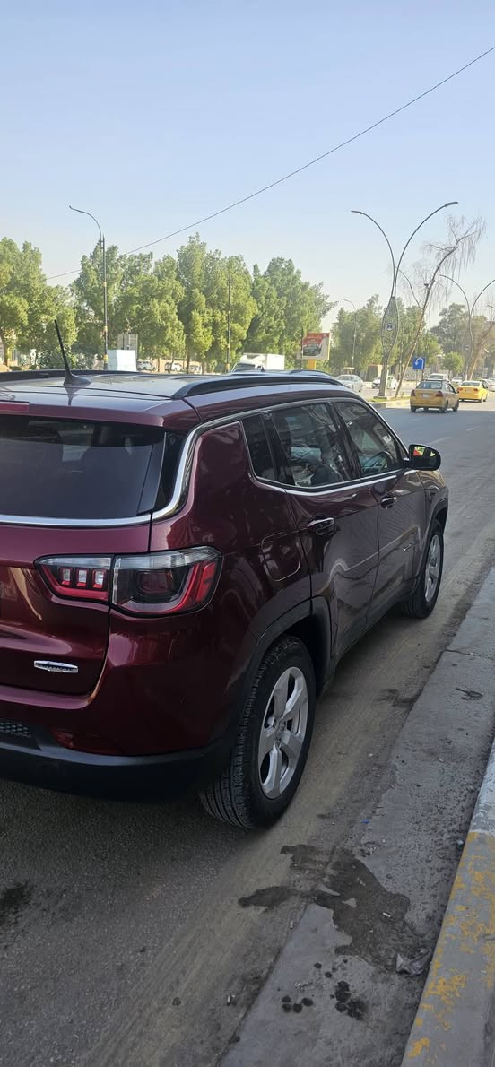 جيب كومباس  موديل 2021

•الرقم: اربيل

لون : ماروني 

ماشي ٩٣٤٠٠ الف ميل 

•المواصفات : latitude

* بصمة

*المحرك: 2.4 (اربعة سلندر) مكفول

* كشافات 

*كامرة خلفية 

*كشنات السيارة جلد اسود اصل مطعم 

*شاشة الدشبول حجم كبير 

*تبريد قطعتين امامي وخلفي

*سايد بريك دكمة

*سستم صوت

*تحكم ستيرن جهتين بلوتوث وحاكية وكروس سرعة وتحكم صوت 

*نظام ABS مانع انزلاق

•الضرر: دعاميه وبدون ايرباك موضح بالصور 
* السعر 150$ 
 مكان حله / شارع الجمعيه 
السياره ماناقصها اي شي 
الاتصال: ***********
