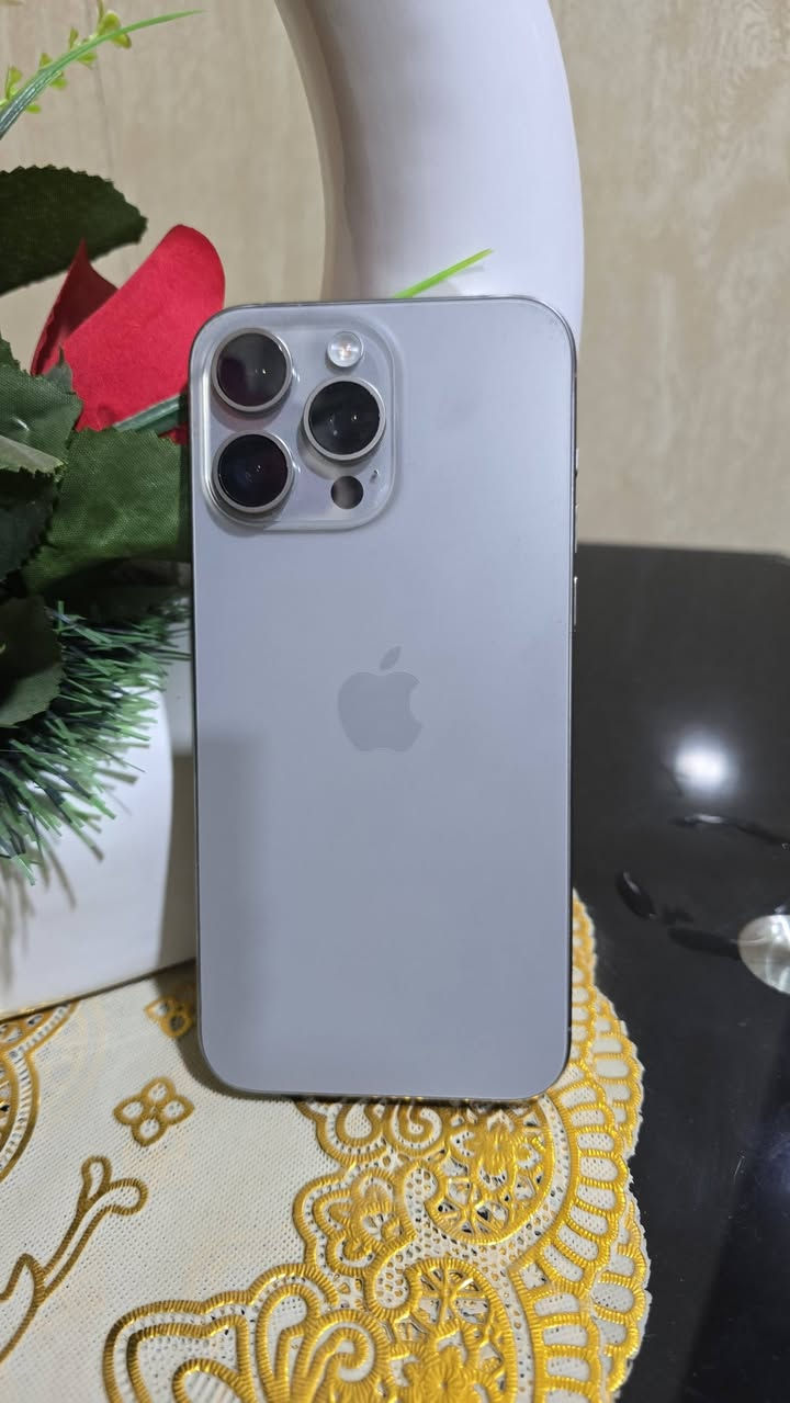 سلام عليكم ايفون 15 برو ماكس للبييع 
جهاز جديد ممفتوح كامل مكمل 
للاستفسار ***********
