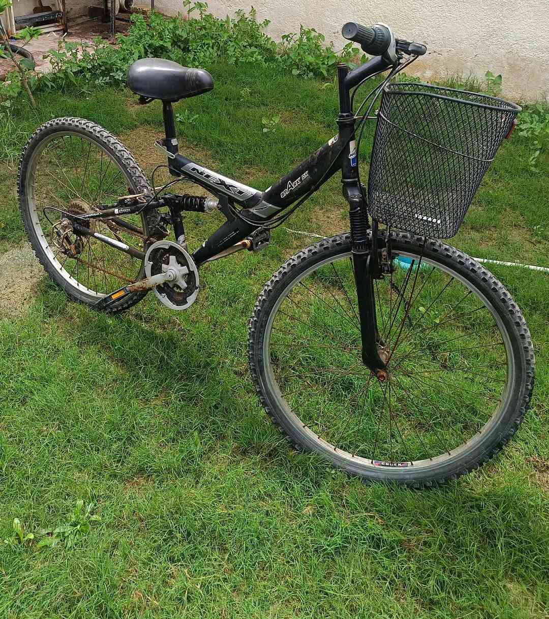 السلام عليكم  اخوان بايسكل للبيع نظيف وجاهز للاستفسار الاتصال ***********
