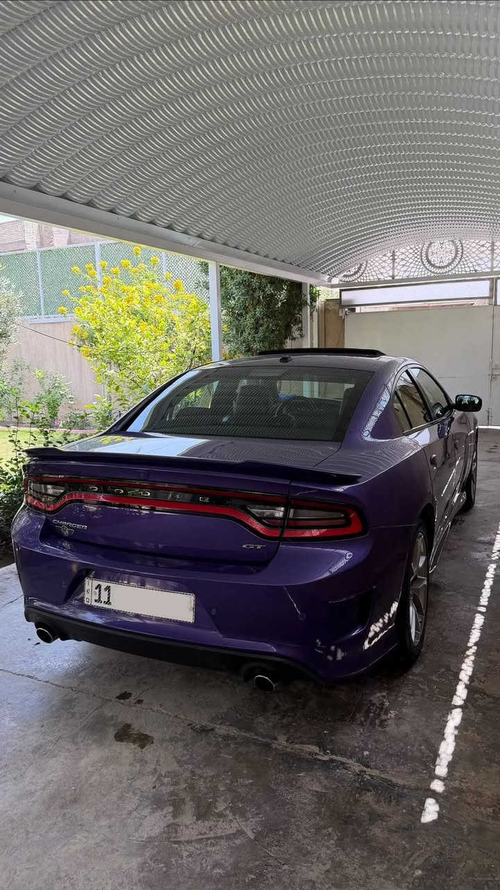 جارجر. جي تي بلاص GT موديل 2019 خليجي وكاله هارلم مكفولة.  المحرك. 3600. V6  سوبر تراك باك 
بيها بارد على كد شبر بباب السائق ورصعه بالبنيد فقط
رقم بغداد. لون بنفسجي مميز 
العداد. 67 الف ميل 
بيها منظومه غاز حكومي 
المواصفات. فول 1 - 1 
رادار امامي + جانبي + نقطه عمياء + حساس خلفي + كامره + فتحة سقف. سلايد 
المقاعد الأمامية حضن + كهرباء + تبريد تدفئة + الخلفيه تدفئة 
الاستيرن كهربائي + تدفئة + شفتات ستيرن 
كشنات شامواه + جلد لون اسود + ميموري 
ويل 20 بلادي اصلي 
سستم صوت. الباين 
وبعد بيها هواي مواصفات
سعرها. 26 الف $ مكانها بغداد ***********📞

