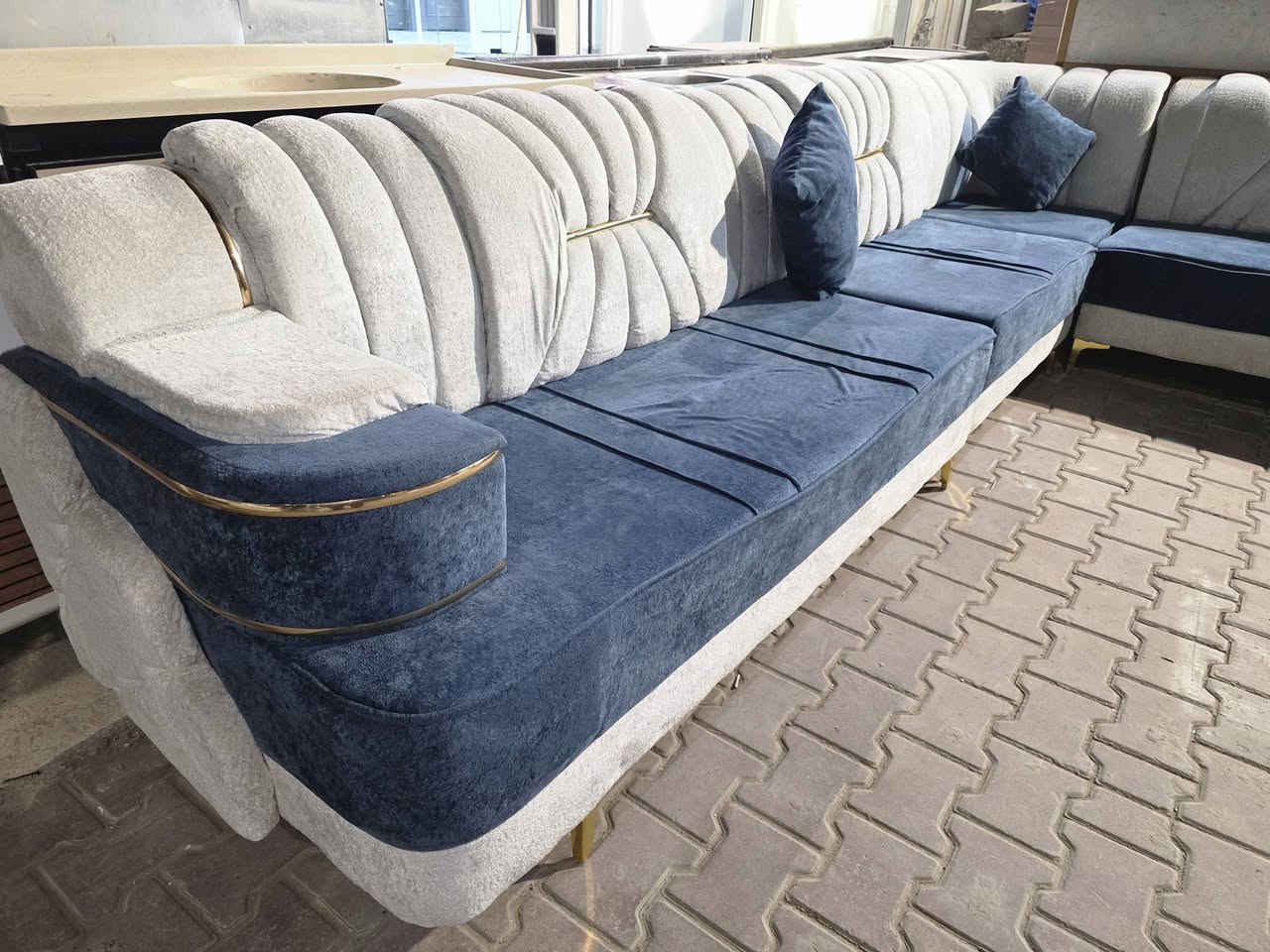 ديوان مستخدم شهرين فقط 7 متر 11 نفر بدون ضرر  العنوان تكريت الزهور
العنوان تكريت شارع الزهور مقابل كليه تربيه البنات مجاور الناصر مول 
***********اتصال 
***********اتصال 
***********واتساب
