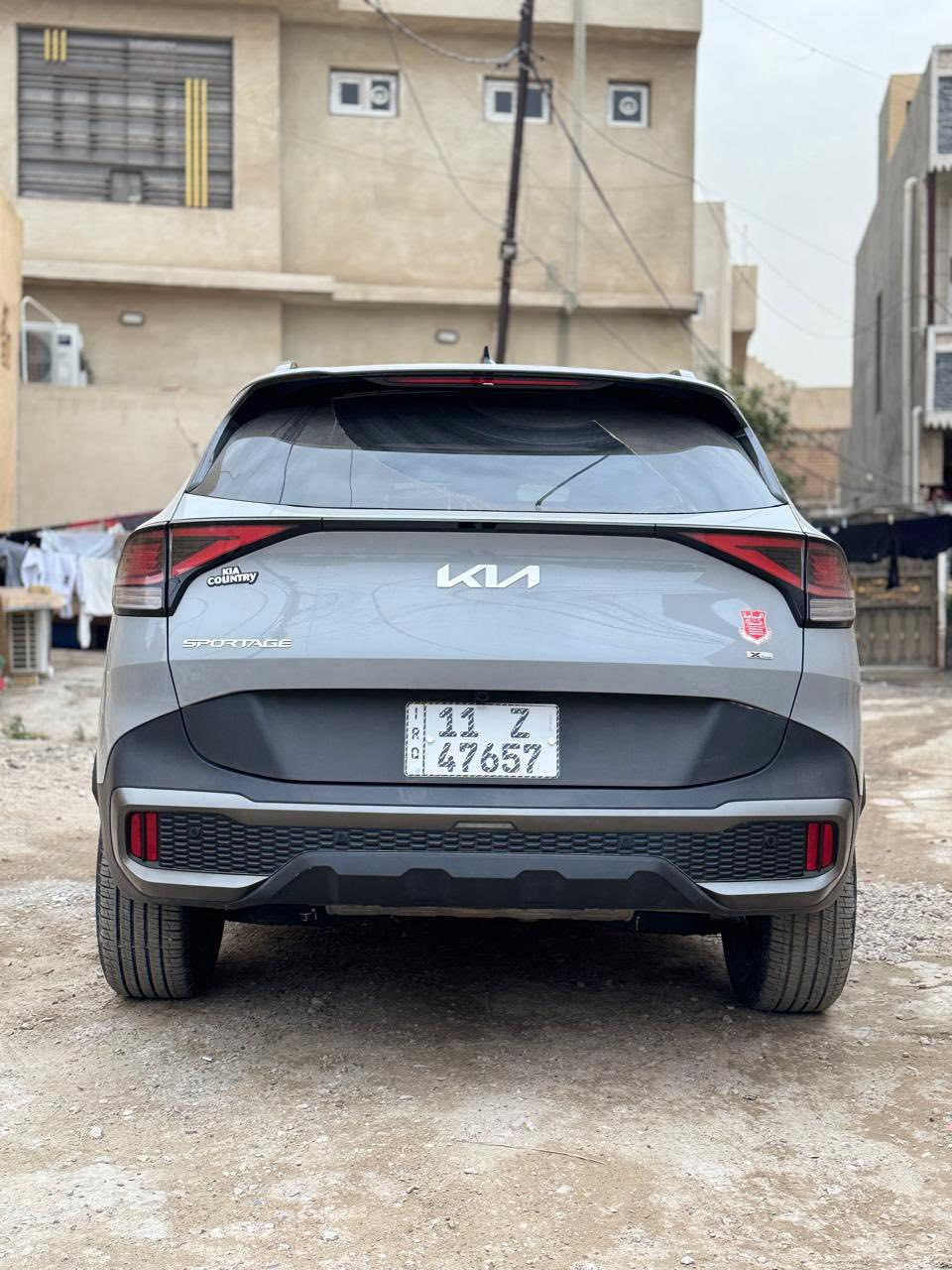 ‏سبورتج وارد امريكي موديل ٢٤ فئة X لاين
‏Year :  2024
‏Make : KIA
‏Model : SPORTAGE X-line
اللون : اسمنتي
سعه المحرك : 2.5 GDI
المسافه المقطوعه :  35000 mi
----------------------------------
🚘 المواصفات 🚘
وارد امريكي  🇺🇸
بصمه
بانوراما
شاشة العدادات ديجيتال
شاشه 
4 كاميرات
كراسي كهرباء
ذاكرة كراسي
تدفئة  مقاعد اماميه
تدفئة ستيرنج 
فرش جلد 
تحكم سرعه
تحكم مسجل
حساس امامي و خلفي
شاحن وايرلس
ويل 19
هاندبريك كهرباء
اضويه اماميه و خلفيه LED
نظام عرض الكاميرا
سستم سماعات harman\kardon
صندوق كهرباء
تشغيل عن بعد
بروجكتر 
حساس تجاوز
تحديد مسار
رادار امامي
‏DRIVE MODE
‏AUTO HOLD

----------------------------------
⭕️ حادث السياره الدعاميه الأمامية 
جاملغ والبنيد بارد فقط وافحص سونار وتأكد
بارد يم السبايدر أثناء التحميل 
بدون تبديل بدون صبغ
مكان السياره بغداد رقم بغداد بأسمي
للاتصال ***********
***********
السعر ٢٢٥ ومجال بسيط

