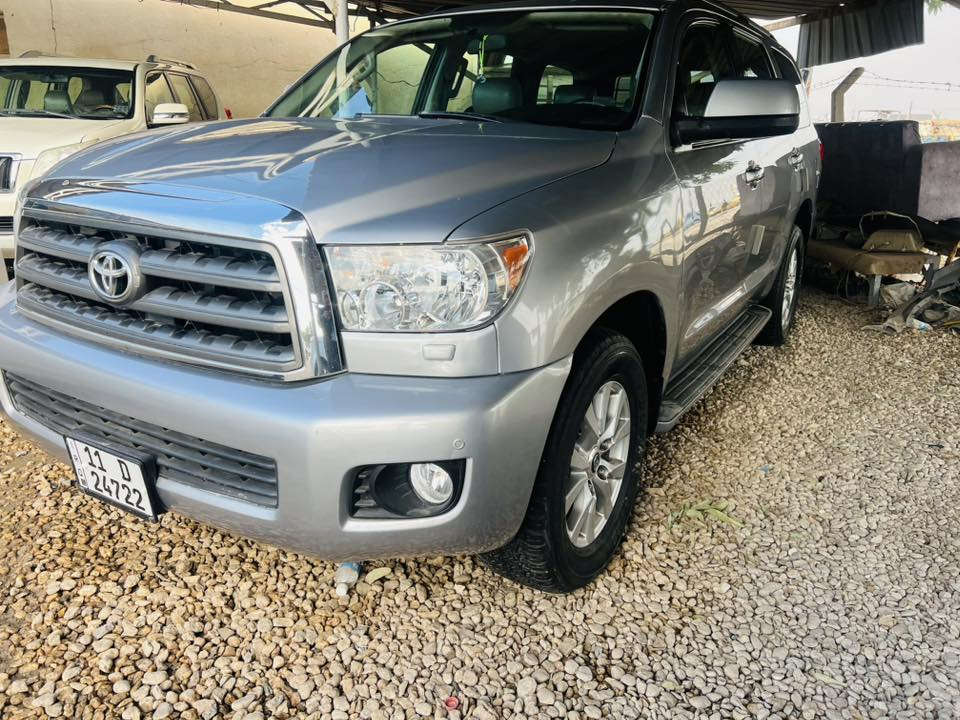 بسم الله الرحمن الرحيم 
تويوتا سيكويا 2009وارد امريكي حادثها كلش بسيط يم اللايت شويه من الجاملغ وشويه من البنيد فول مواصفات عدا الفتحه لوي بلادي موجوبلس مكينه كير حداديه تخم تاير تبريد تدفئه كهربائيات كله بشرط ماشيه@160رقم بغداد انكليزي باسمي فحص وهزه وسنويه كله جديد السياره نظيفه حيل ومامتعوبه
السعر160$عنواني كربلاء وللاستفسار اكثر
***********
