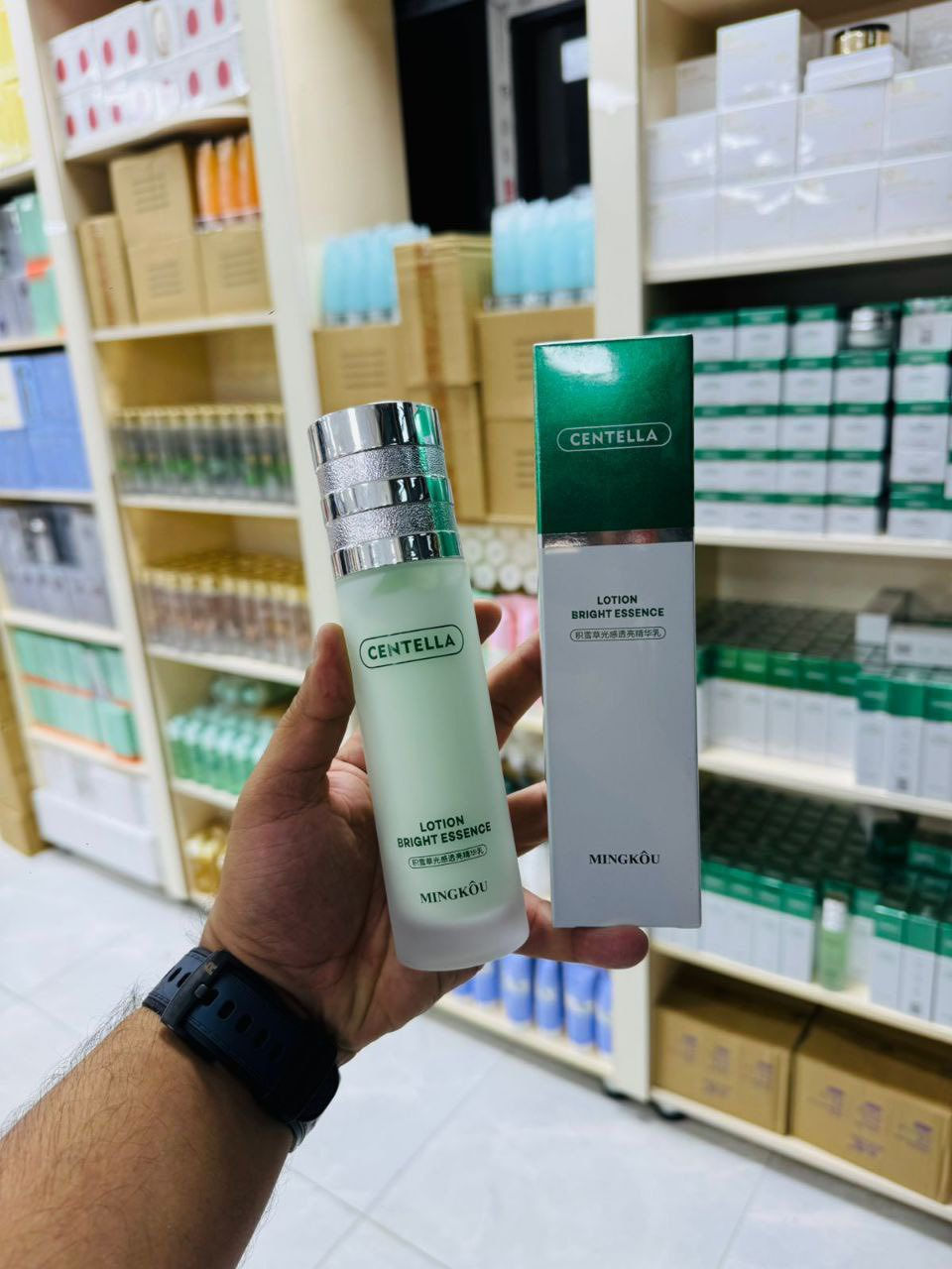 كوزمتك زيزو بيوتي 

مكياجات ماركه وعنايه بشره وشامبوات عنايه الشعر وعطور وسبلاشات واصباغ شعر وعدسات ومبيض فوري وجميع مواد التجميل 
للتواصل ***********
