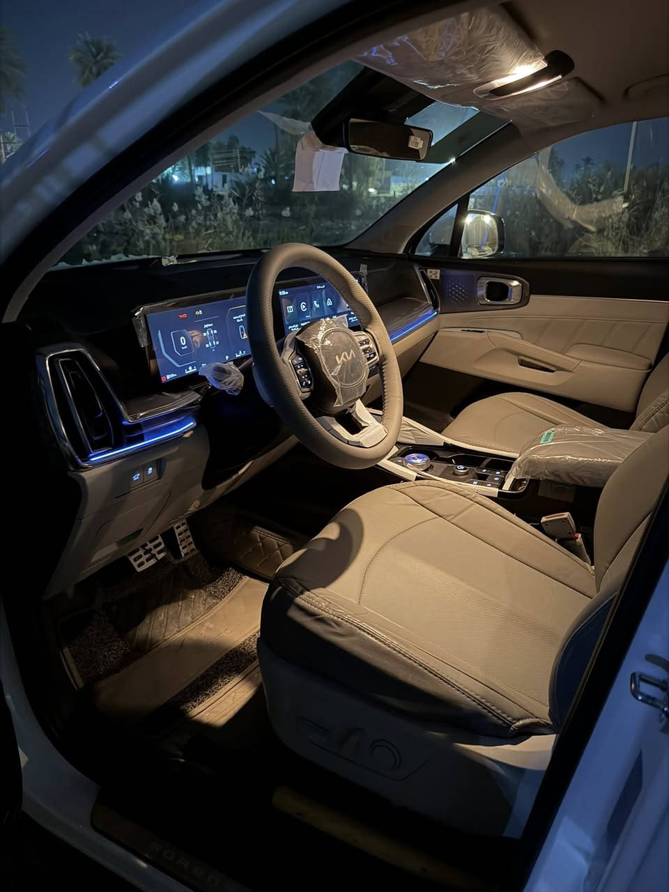 سورنتو ٢٠٢٥ زيرو ماشيه فقط ٩٤٠ كيلو  بسمي رقم بابل بيع سريع ٣٣٥ قفل فول مواصفات كامرات جميع الجوانب داتاشو 
*********** العنون الديوانيه غير متواجد ع فيس
