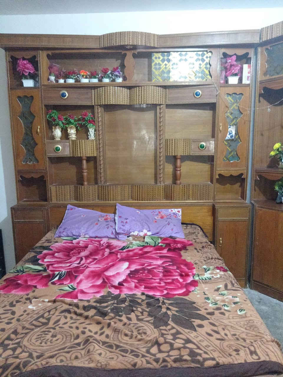 سلام عليكم قرفه خشاب صاج عراقي هودج للبيع 6قطع لف كله ملحق مرتبه اليريد يخابر ويدلل الموقع سعده  رقم *********** بي واتساب وتحياتي لجميع ادمن وافق
