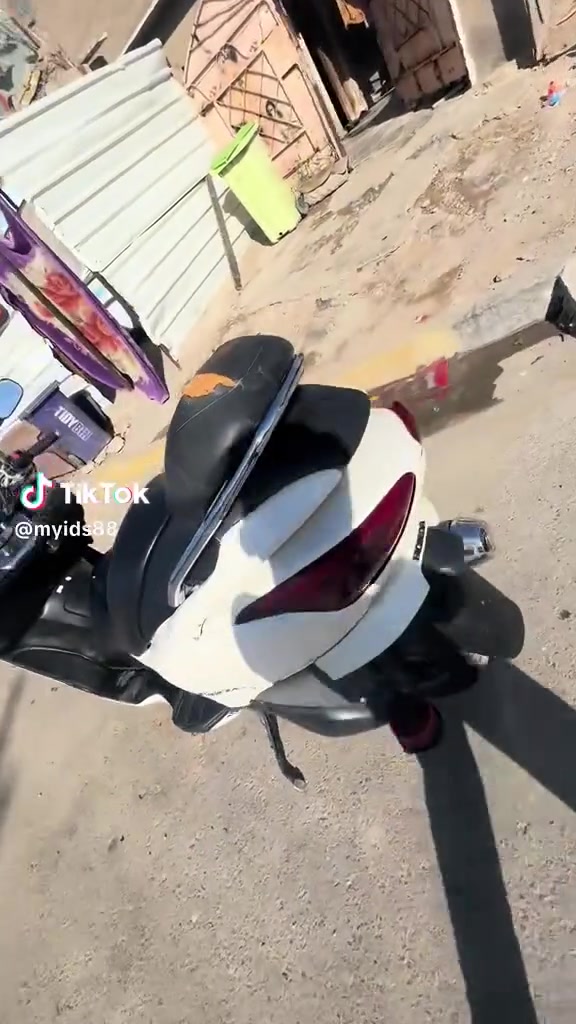 سلام عليكم 08للبيع السعر 650مكان بغداد الحسينيه رقم***********

