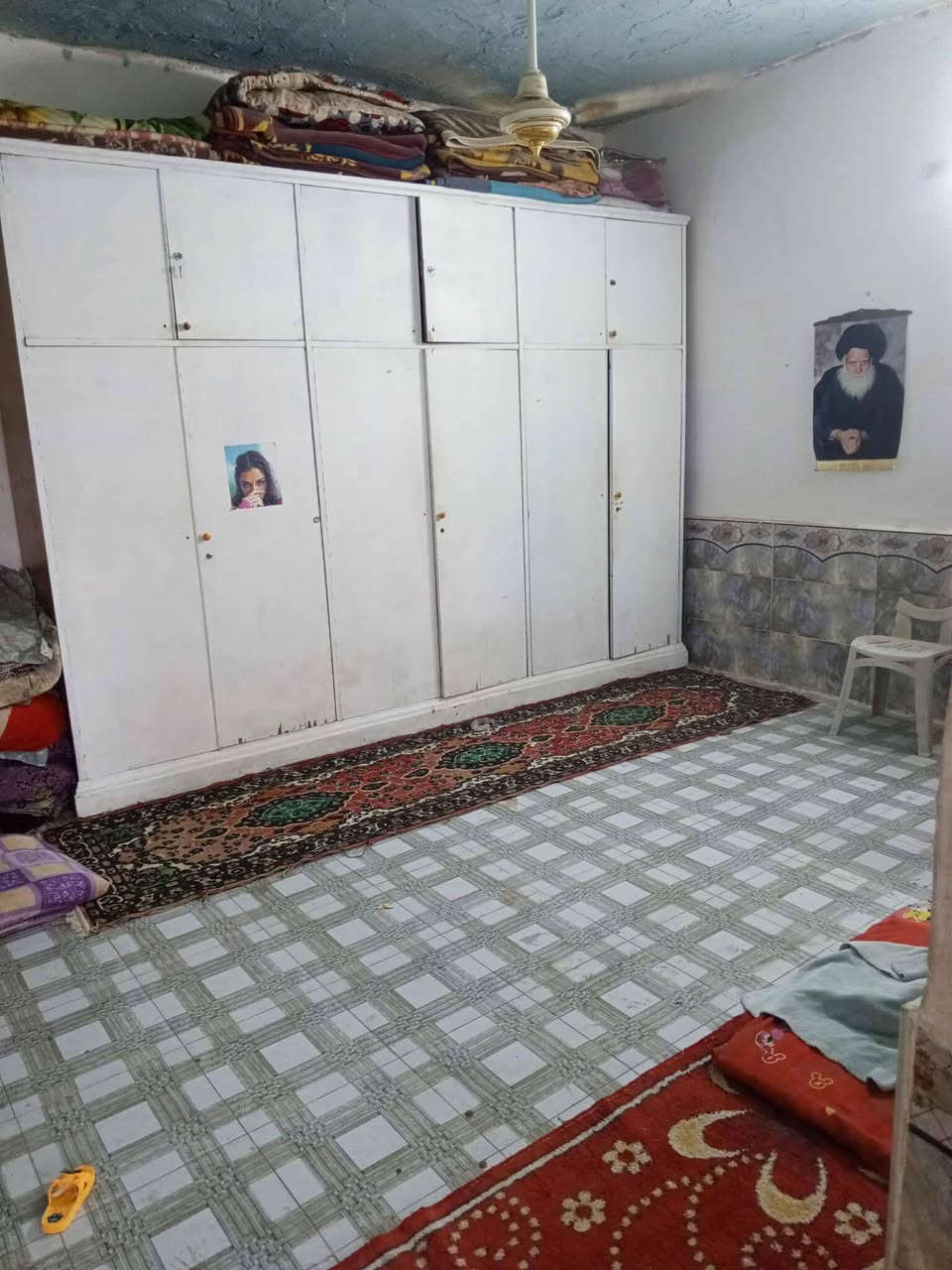 🔥 عرض مميز 🔥
للبيع بيت مساحة 100م بالكوفة – بداية شارع العيسه عمود14؛ طابو زراعي بقرار محكمة، أساس صب بناءطابوق، يتكوّن من غرفة وصالة واستقبال ومطبخ، تخاريج ماء وكهرباء كاملة + مولّد؛ السعر 35 مليون دينار وبي مجال للجادين.
المشاهدة متاحة يومياً 🕒 والتواصل على *********** 📞
