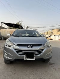 هونداي توسان ٢٠١٠ ماشية ١٤٧ - فور ويل 4wd   - سقف بانوراما -تبريد مناخ...