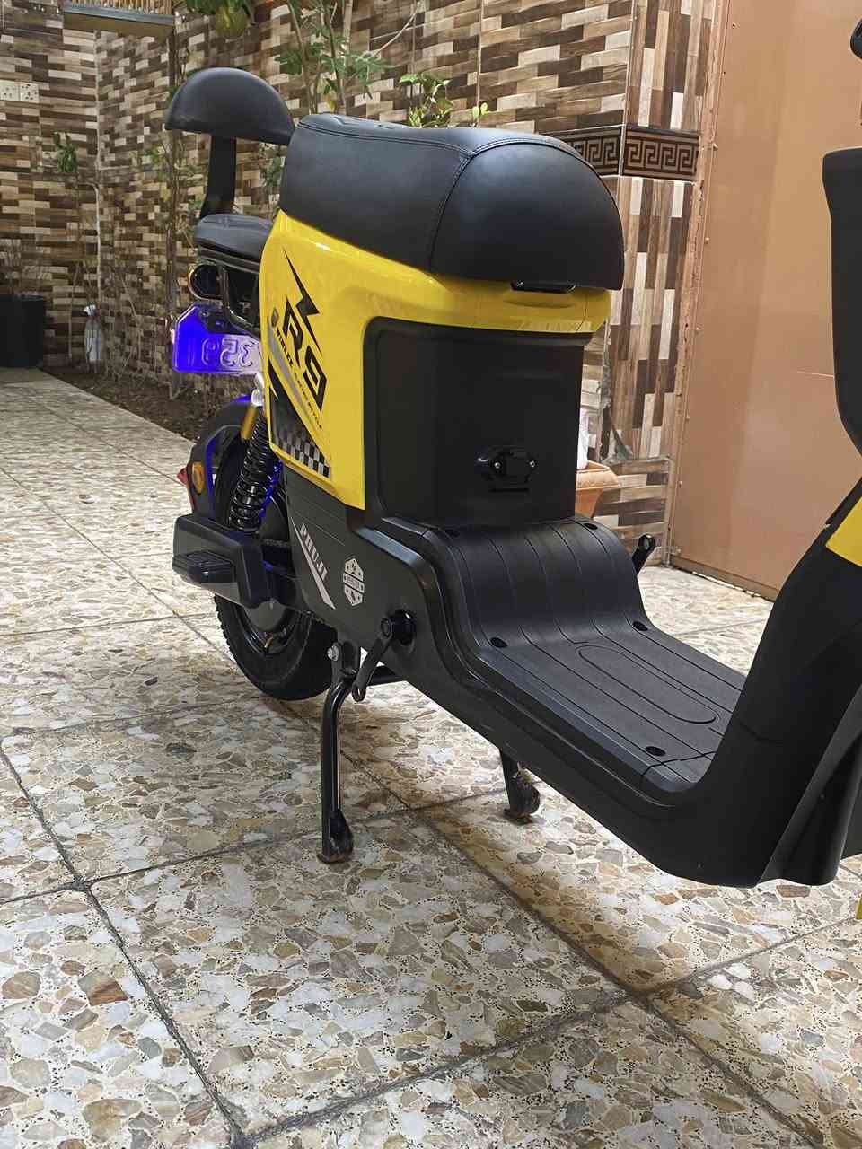 السلام عليكم شباب دراجة شحن R9 2026
لون اصفر مميز الدرجة جديدة بمعنى الكلمة 
بطاريات حجم الكبير 32 مكاني بغداد مدينه الصدر.    ***********
