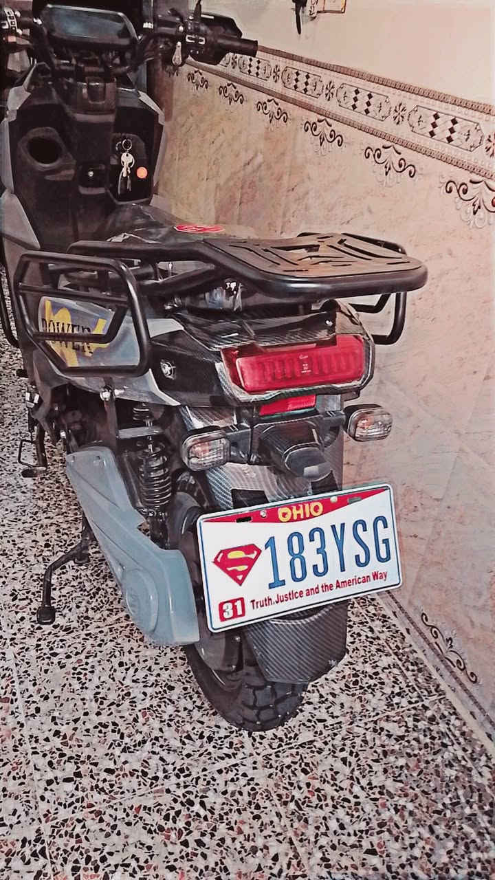 السلام عليكم عندي دراجه شحن فول مواصفات للبيع اني ماخذها بمليون و٦٥٠ الف.من الجوهره البحريه                      ورايدها مليون وربع اسم الدراجه اباجي كديلاك موديل 2024 تحتوي على بريكات ودكسات امامي خلفي لايت عالي ناصي تحتوي على الPark وDوRتحتوي على سرعات السرعه القصوى الحقيقي 110 تقطع 80 كيلو حقيقي Km وبيها ٦ بطاريات مسطره 35 امبير و72 فولط تشحن فول 5 ساعات يوجد سويج بصمه وتحكيم نظام عن بعد تحتوي على لايتات فيدروليات عدد 2 الملف 2500 العنوان بغداد الشهداء البياع الشرطه الخامسه قرب جامع الجميلي.  الرقم ***********
