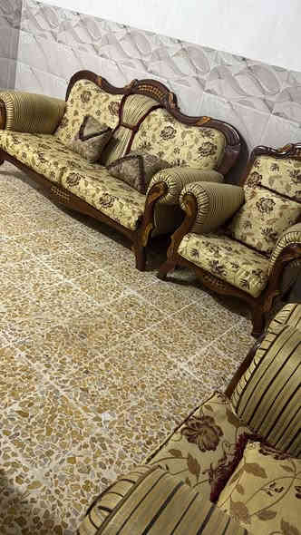 طخم للبيع وبيه مجال 
الرقم ***********
