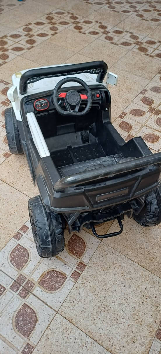 سياره نضيفه شحن شحن يرادله بطاريه  للبيع ٥٠ الف اتصال ***********
