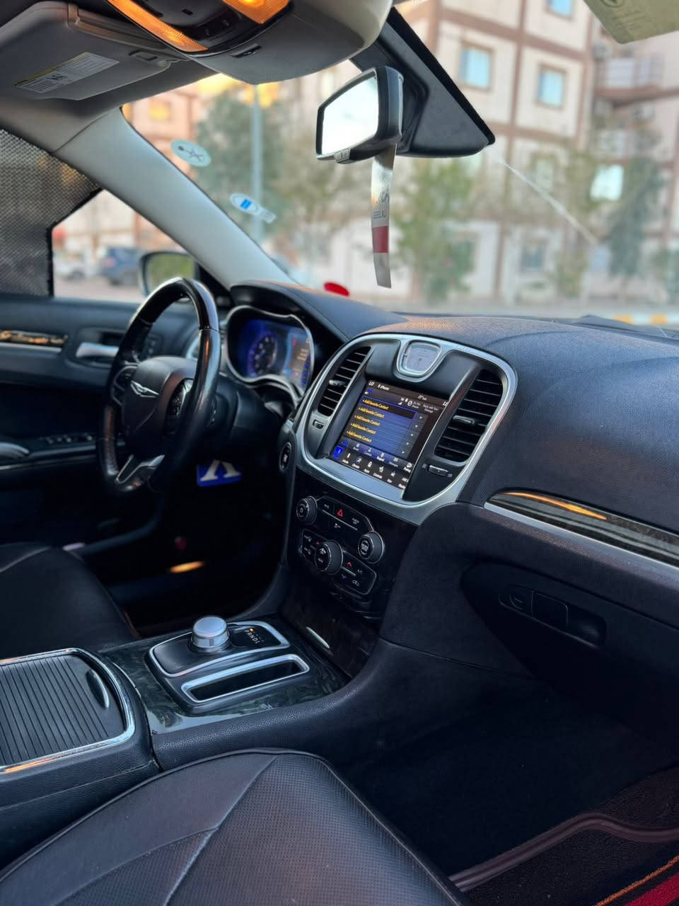 سلام علـيكم
كرايسلر اوبــامـا موديل 2019 اصل  
رقم بصره نكليزي تحويل ثاني يوم 
طابه تقرير مياء امطار وبيبان ثنين كلير 
من امريكا  بدون فتح وبدون معجون
كفاله عامه لباقي سياره جديده احله من الصور
مامشتغله. ع خط ابد  ماشيه 95 حقيقي
السعر 230 وبيه مجال  مكاني البصره.  
 رقم الهـاتف  ***********
