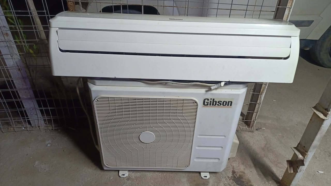 سلام عليكم سبلت جبسون برو نضيف كامل هوه وبواريه وريموت سعره 450 وبي مجال مكاني كربلاء طوريج ***********
