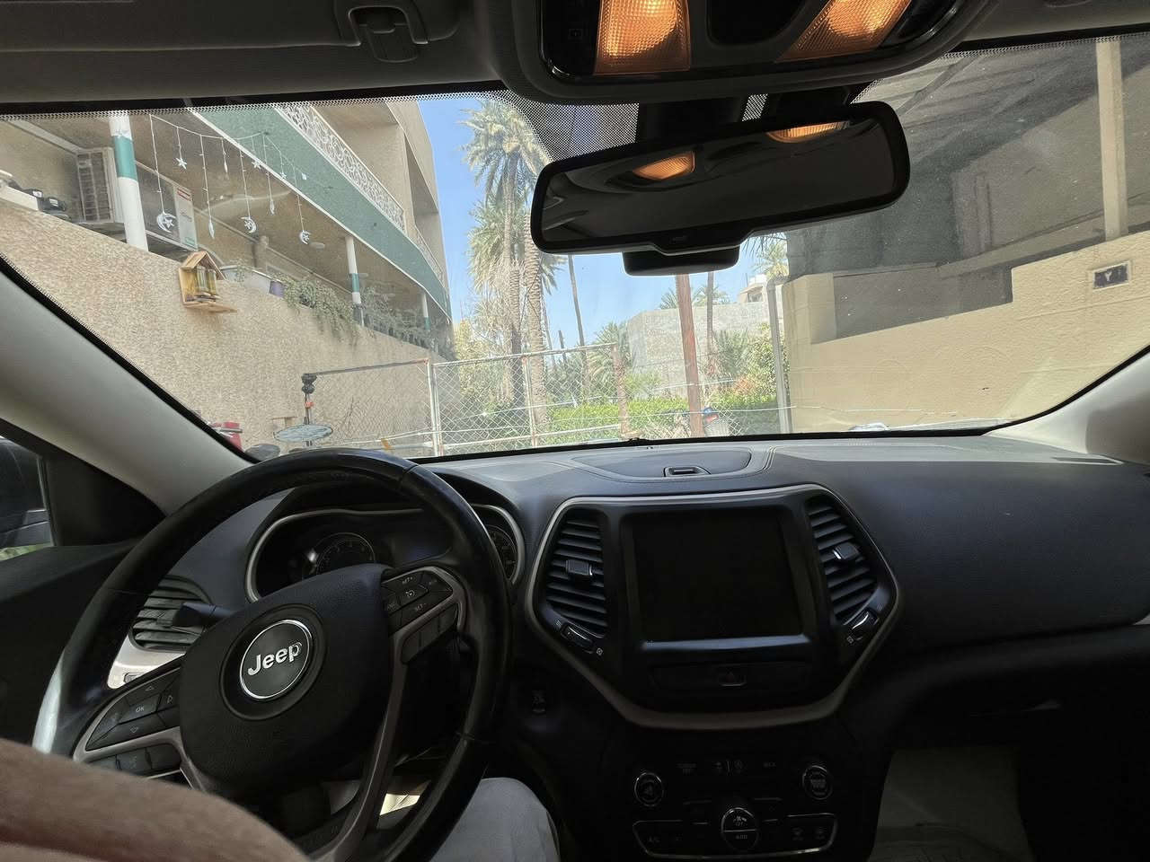 للبيع فقط
جيب شيروكي Limited V6 موديل 2015 مكفوله من الصبغ والتبديل حادث خفيف جداً اخت الكلين ففط نص شبر بالجاملغ ومعدل بارد بدون اي تبديل وبدون قطرة صبغ رقم بغداد جديد باسمي مداور ثاني  يوم وين ميعجبك هزه جديده وسنوية جديده

ماشيه 63 الف ميل قابل للزياده

صور الحادث موجوده بالصور حادث سطحي وخفيف معدل على البارد 

المواصفات : فول مواصفات 

-محرك  ٦ سلندر ٣٢٠٠ المرغوب 

- دفع رباعي

-بصمه

- تشغيل عن بعد

- فتحه سقف بانوراما

- كشنات جلد

- قطعتين منفصل  ثلج

-ترحيب

-فتح الابواب عن الاقتراب

- مداخل USB

وباقي الموصفات معروفه

بيها رصعات خفيفه تتعدل بارد 

السعر : 130$ وبيها مجال للشراي

للتواصل : *********** اتصال او واتس اب

مكاني بغداد سبع ابكار
