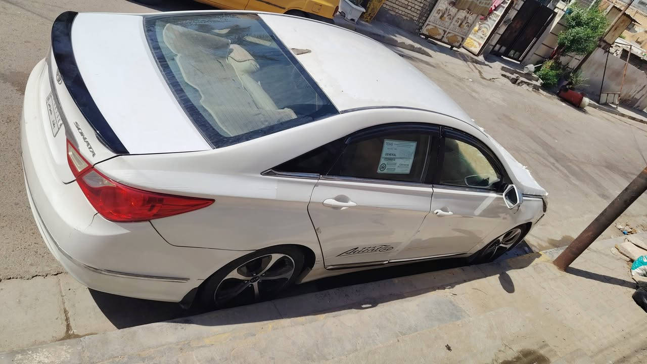 السلام عليكم
سوناتا ٢٠١١ خليجي
دوش ٢٤٠٠
عنوان بغداد
سعر ٩٣ بيها مجال بعد المعاينه
جاملغ خلفي بيها رشات صبغ جراد

***********
