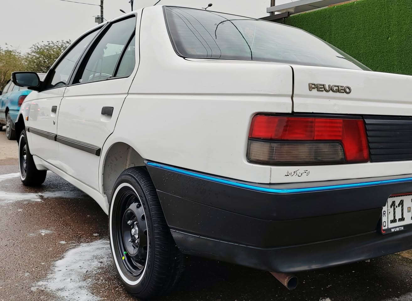 السلام عليكم عندي بيجو روى 2009 خصوصي بسمي تحويل ثاني يوم سياره مكفوله كفاله عامه ماعده لجاملغ مبدل مال سايق اثر شخط وخياس (كير ومكينه وكسل وكاردن كفاله) كهربايات كلهه شغاله تخم تاير جديد صدر خلفي امامي جديد وترايك وين مايعجبك وشكو خياس بيهه مسوي سياره مصروف عليهه وبل عافيه عل ياخذهه سعر 40 وبيهه مجال شي بصيط لعنوان بغداد الشعله رقم ***********
