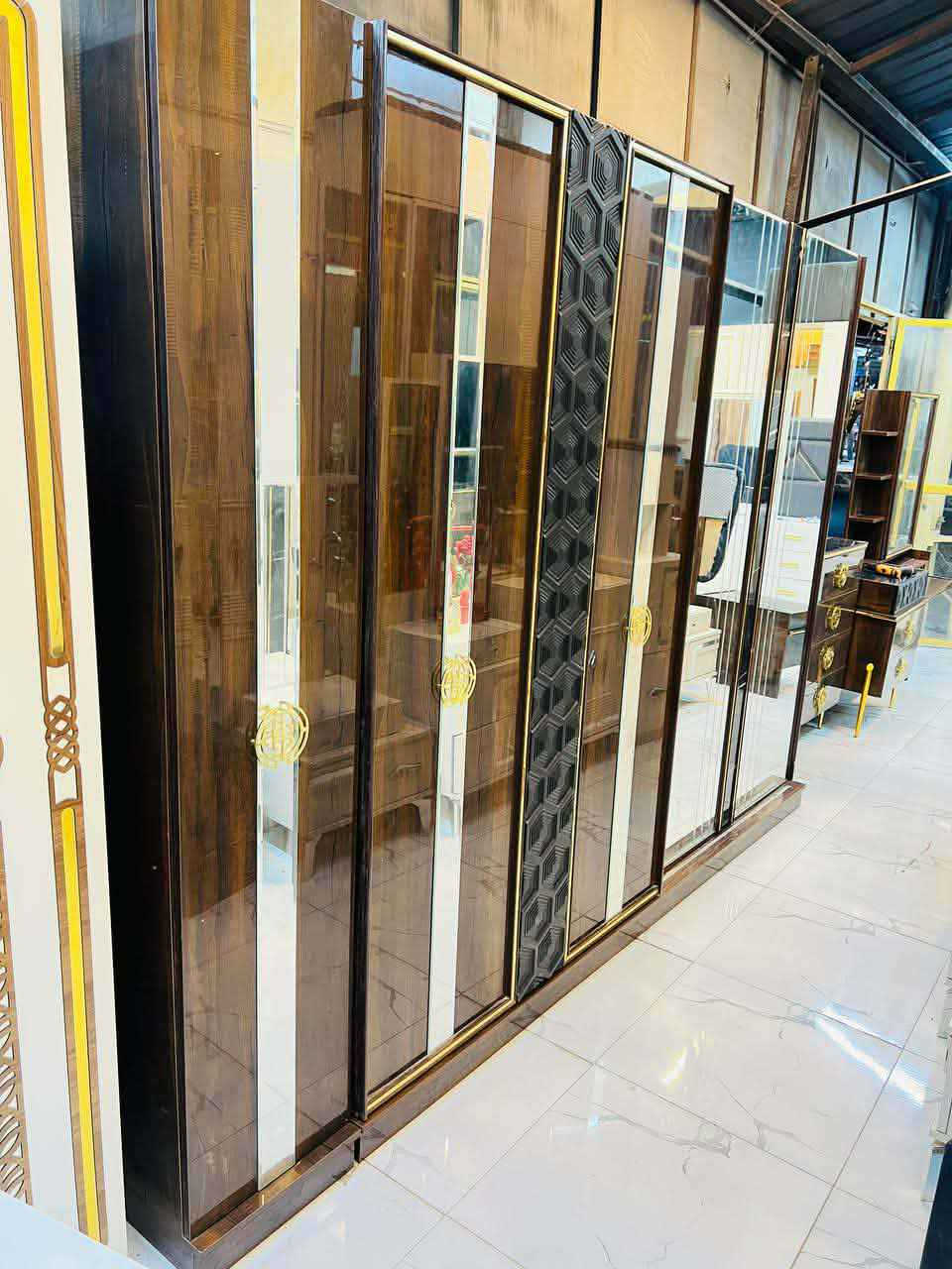 ‎غرفه نوم تركي عشر قطع ضخمه شغل ثقيل‎ بغداد, العراق


**إذا كنت صاحب هذا الإعلان وتريد حذفه لأي سبب، رجاءا أرسل رسالة إلى الدعم الفني**