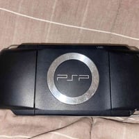 Psp • بلايستيشن محمول • جهاز العاب محمول • Psp مع شاحن • Psp مع جنطة •...
