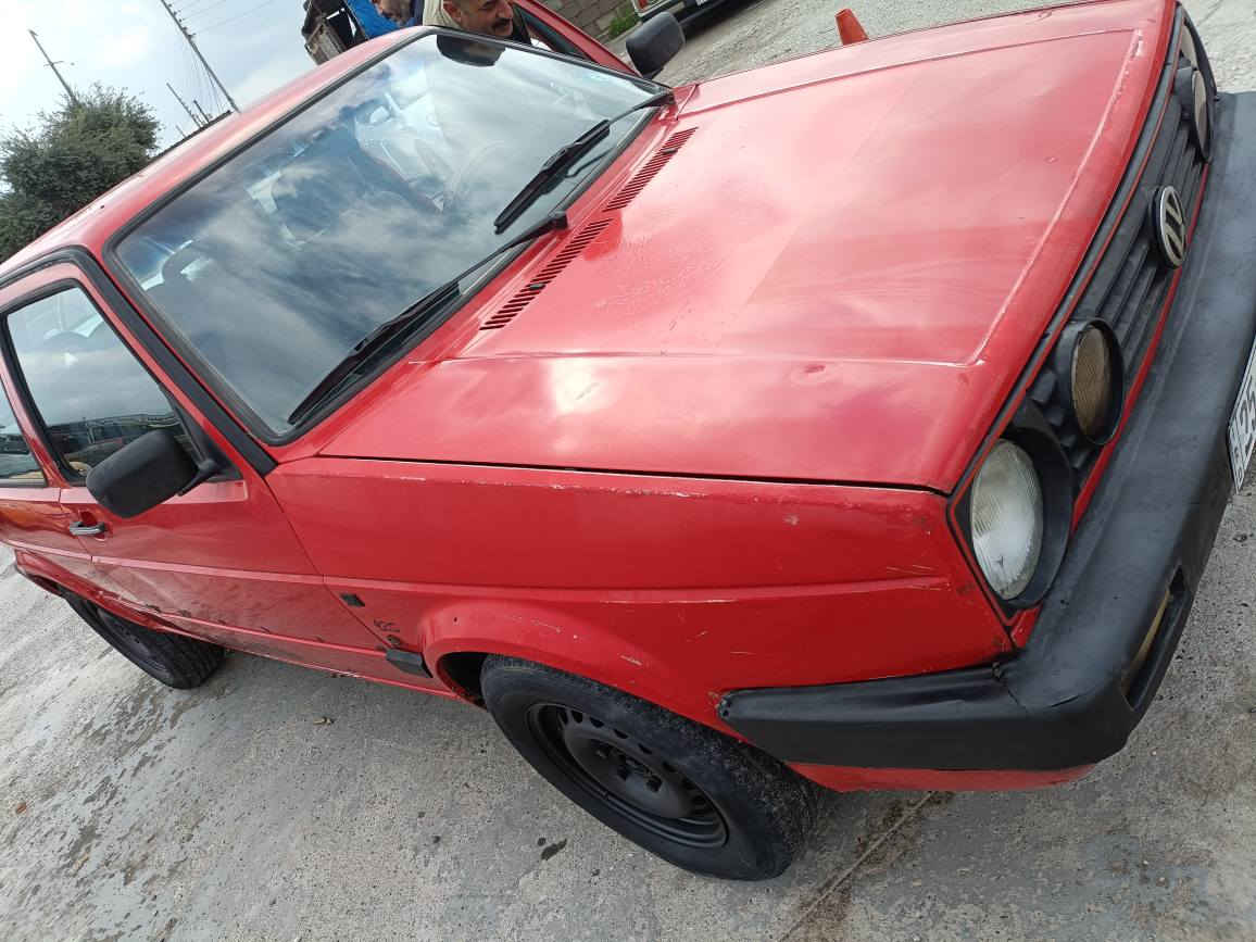 سيارة گولف موديل 91
سنوي جديد هز جديد رقم انگليزي دولي
 بدون ضرار محرك جيتا خمسه گير 
دفتر بنزين بي سيار جهاز مال بيت وشبابي سعر 23بي مجال بسيط 
اتصال.*********** كركوك, العراق
