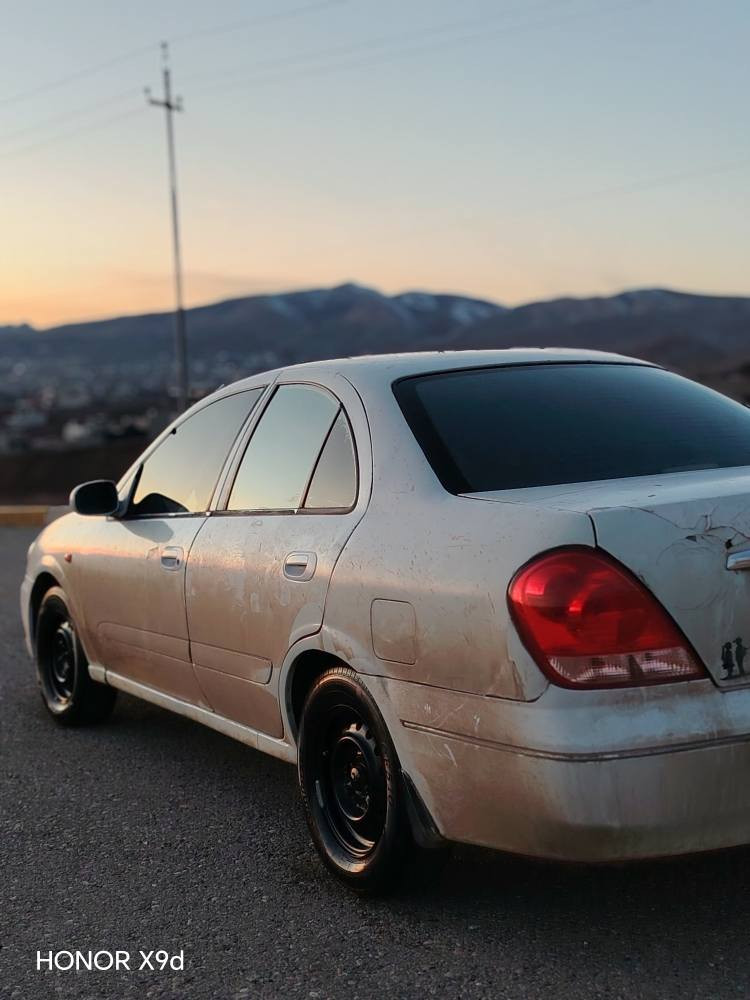 نیسان سەنی یابانی 2009تۆماتیک   
گێڕو مەکینە   کارەبایەتی   تەبریت ساردو گەرم  دارو بەردی بەشەرت   تابێی توندو تۆڵە   چرکەی تیانیە 
***********
*********** كويسينجاك, أربيل
