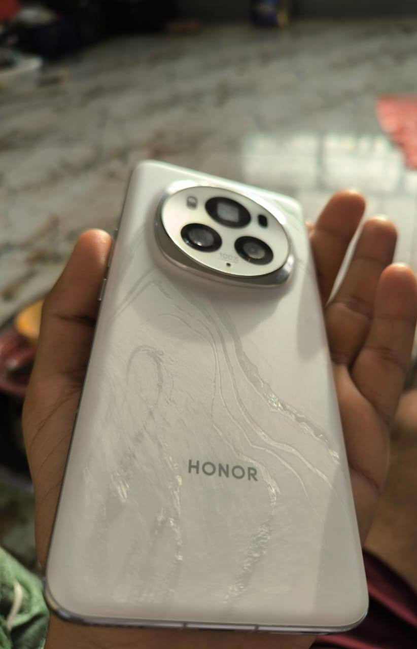 هونر ماجيك ٦ برو للبيع
السلام عليكم 

هونر ماجيك ٦ برو جهاز كامل ملحقات شرط الجهاز مابي خدش واستخدامه جدا قليل لون ابيض مميز مواصفات الجهاز معروفة ميحتاج اذكره سعره ٦٧٥ الف وبي مجال مكاني نجف


**إذا كنت صاحب هذا الإعلان وتريد حذفه لأي سبب، رجاءا أرسل رسالة إلى الدعم الفني**