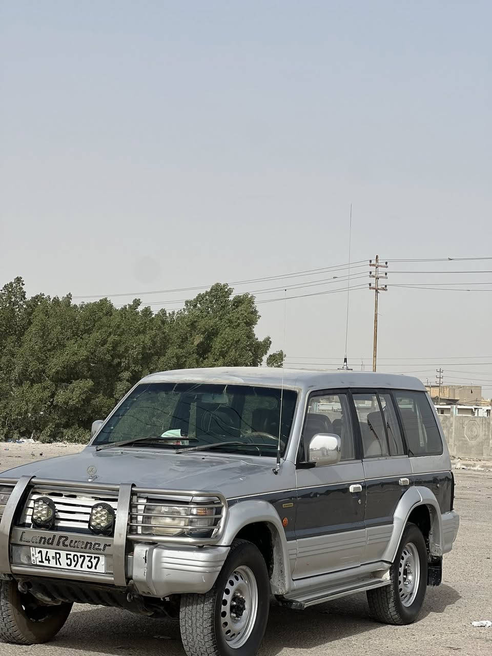 السلام عليكم للبيع باجيرو مديل1995كير ومكينه محوره راس الثور 3000تخم تاير وتخم ويل رقم انكليزي بسمي سياره جاهزه نقصه بس تبريد مكان نجف بحي السواق السعر55وبيه مجال رقم  ‭0780 607 6672‬
