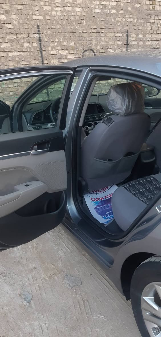 من راخصت المدير  سياره النتره مريكي  بسمي ٢٠١٩ المرغوب السعر١٤٥ او بيها مجال الاستفسار ***********
