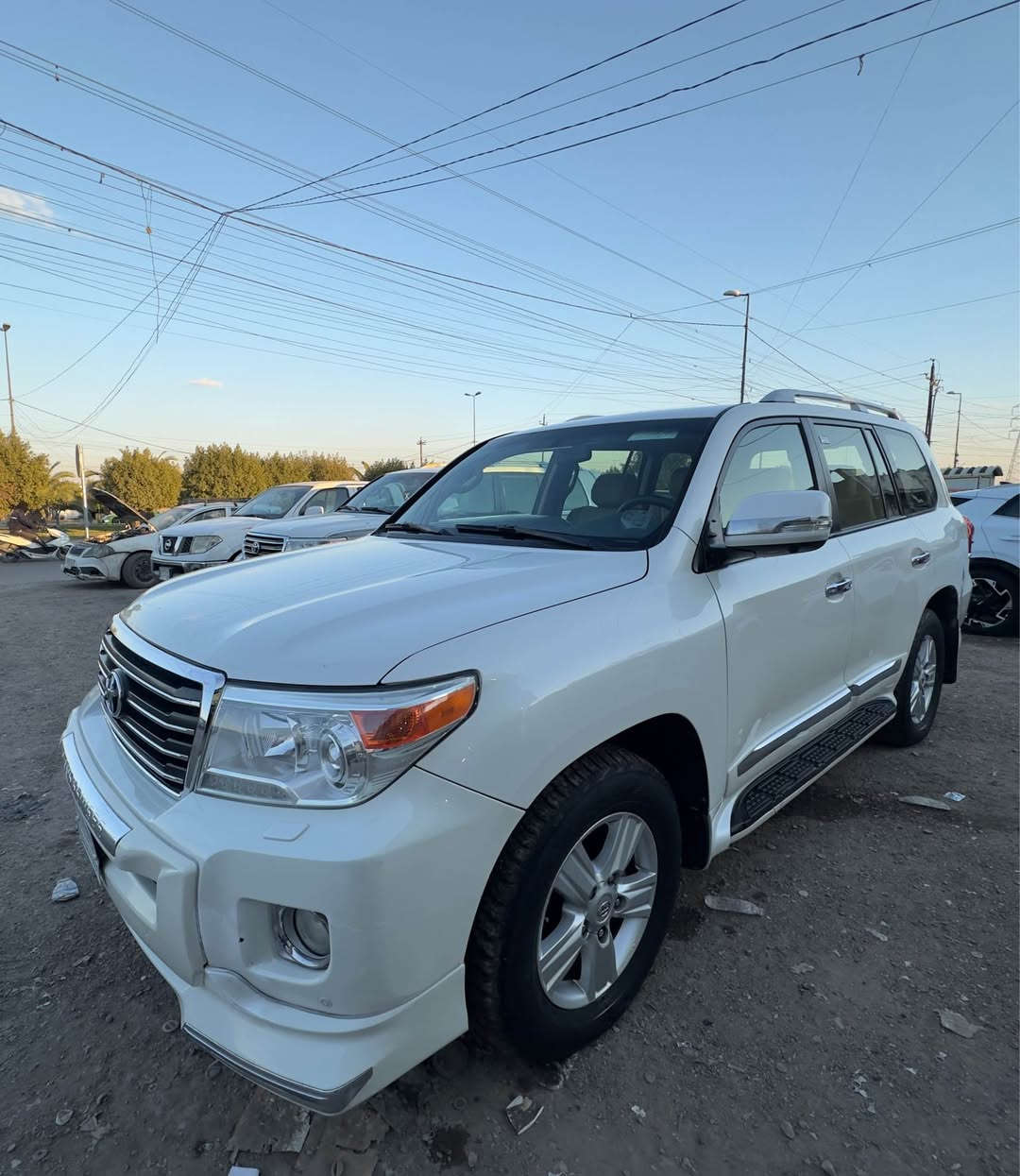 السلام عليكم  
لاندكروز 2015 🚘
6 سلندر رقم بغداد  مشروع وطني 
ماشيه ١36 الف كيلو 
اللون ابيض صدفي
سلايت روف 
فور ويل 
ابواب بصمتين
كشنات جلد 
كشن كهرباء 3دكم
اشاير مري
جام اوتو
لايت زنون 
تبريد ثلاث قطع 
ثلاجه
‏‎تحكم استيرن
تشغيل عن بعد 
(( الجاملغ اليمنه مبدل اصلي والدعاميه ))
مواصفاته معروفه  
السعر 42 الف
السيارة جديدة بمعنا الكلمة 🔥
مكان السيارة :بغداد /الغزالية 🏡
للاستفسار ***********  بي واتساب بغداد, العراق
