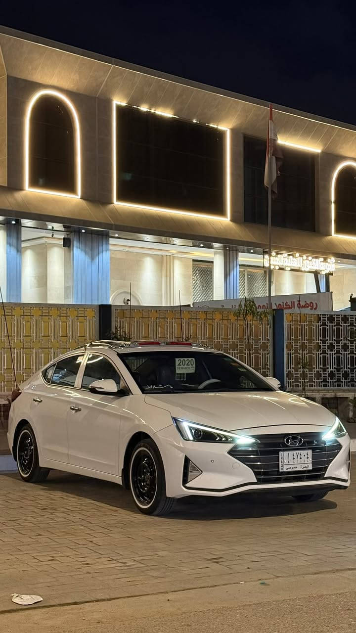 السلام عليكم النترا موديل 20 خليجي السياره مكينه قير كفاله بيها فقط بارد ثنين جاملغ امامي وجاملغ خلفي على كد اربع أصابع السياره رقم وسنويه جديده لسنة 31 رقم دولي جديد السياره باسمي مكان السياره البصره _ المعقل  للاتصال ***********. السعر 164 وبيها مجال
