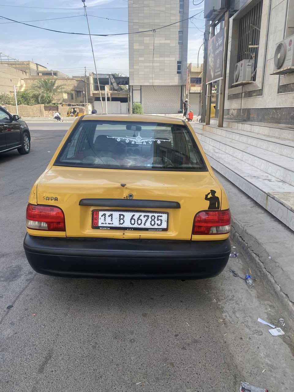 سلام عليكم سايبه موديل ٢٠١٢ رقم انكليزي مكينه سيفيه داخل جديد مسوي بسمي سياره مصفره غرامات وهيئه مكاني بغداد شعب تلفون ***********
