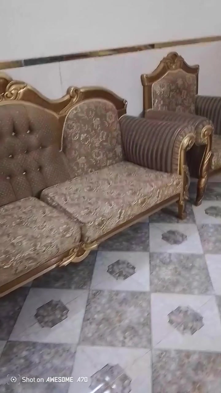 قنفات ملكي سعر(٣٥٠)الف***********
