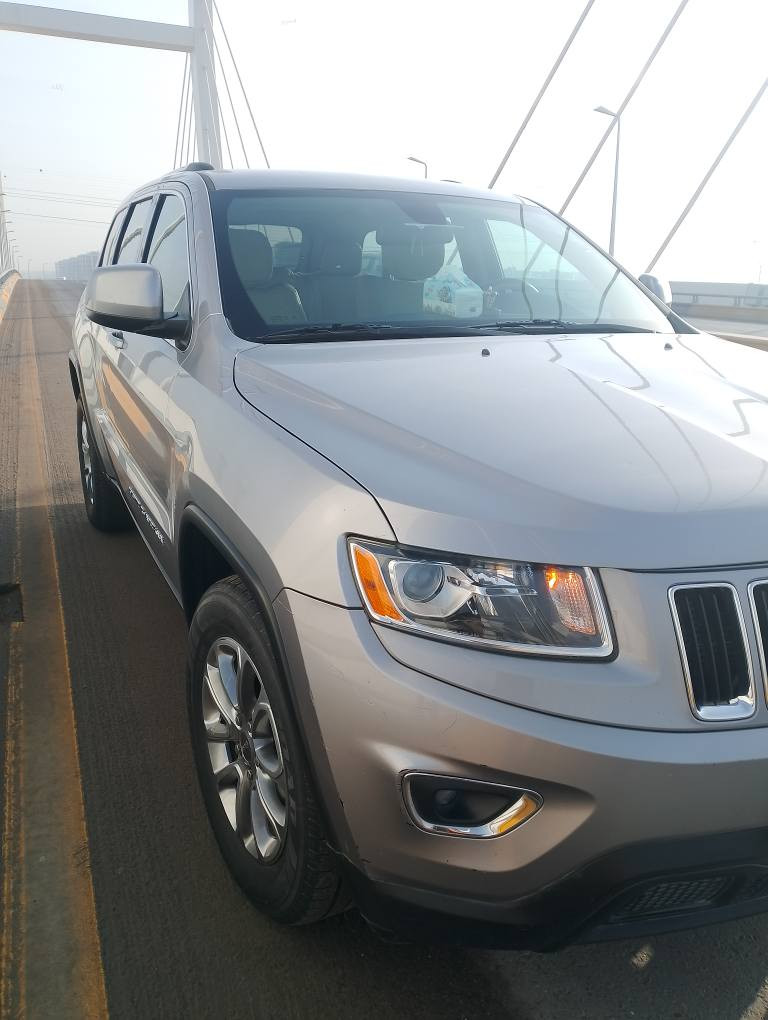 السلام عليكم   ( للبيع فقط )

السعر : 245 وبيه مجال بسيط للشراي يخابرني ويامر امر

جيب كراند شيروكي ( JEEP GRAND CHEROKEE )   

اللون : رصاصي

الفئه : LIMITED PLUS  

موديل:2015

المحرك: 6 سلندر 3600

حاله السياره : كفاله من الصبغ ( لاضربه ولاصبغ ولاتبديل )

1-كاميرا خلفيه دواره 
2- شاشه مع نظام ملاحه نفكيشن GPS
3- رادار خلفي وجانبي 
4- توقف ذاتي عند فتح الباب
5- داخل جلد بيجي بلاد  
6- دخول ذكي بصمه
7- سستم صوت الباين مع سماعات الباين 
8- شفتات استيرن 
9- حساسات خلفيه واماميه
10- المقاعد الاماميه ( حضن ) وكهرباء
11- مرايا متحسسه للاضاء العاليه + نقطه عمياء 
12- المصابيح زنون بلاد ( عالي وناصي )
13- شاشات خلفيه بلاد 
14- مري قلاب + اشاره بالمري + هيتر بالمري
15- المقاعد الاماميه والخلفيه تدفىه وتبريد مع استيرن تدفئه
16- كرسي السائق خزن ميموري ( وضعيات الجلوس )
17- استيرن كهرباء 
18- دفع رباعي 4*4
***********************************************
*السياره نظيفه وناصبه وكدامكم الصور ومابيه نقص 
* كير تبريد كفاله ع وضع الشركه 
*حداده جديده 
*تخم تاير جديد ودسكات جدد 
*ومابيه كلوب مشتغل بالشاشه

مكان السياره : البصرة ‪0781044 8466 البصرة, العراق
