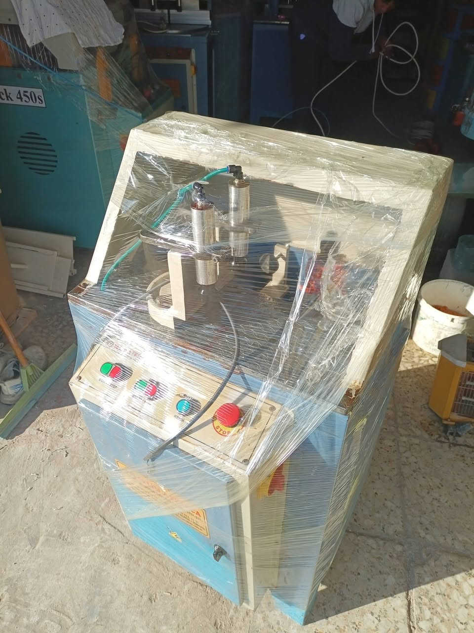 معمل سليم مستعمل سنكل كلش نضيف للبيع العنوان بغداد مقابل علوة الرشيد للاتصال ***********
