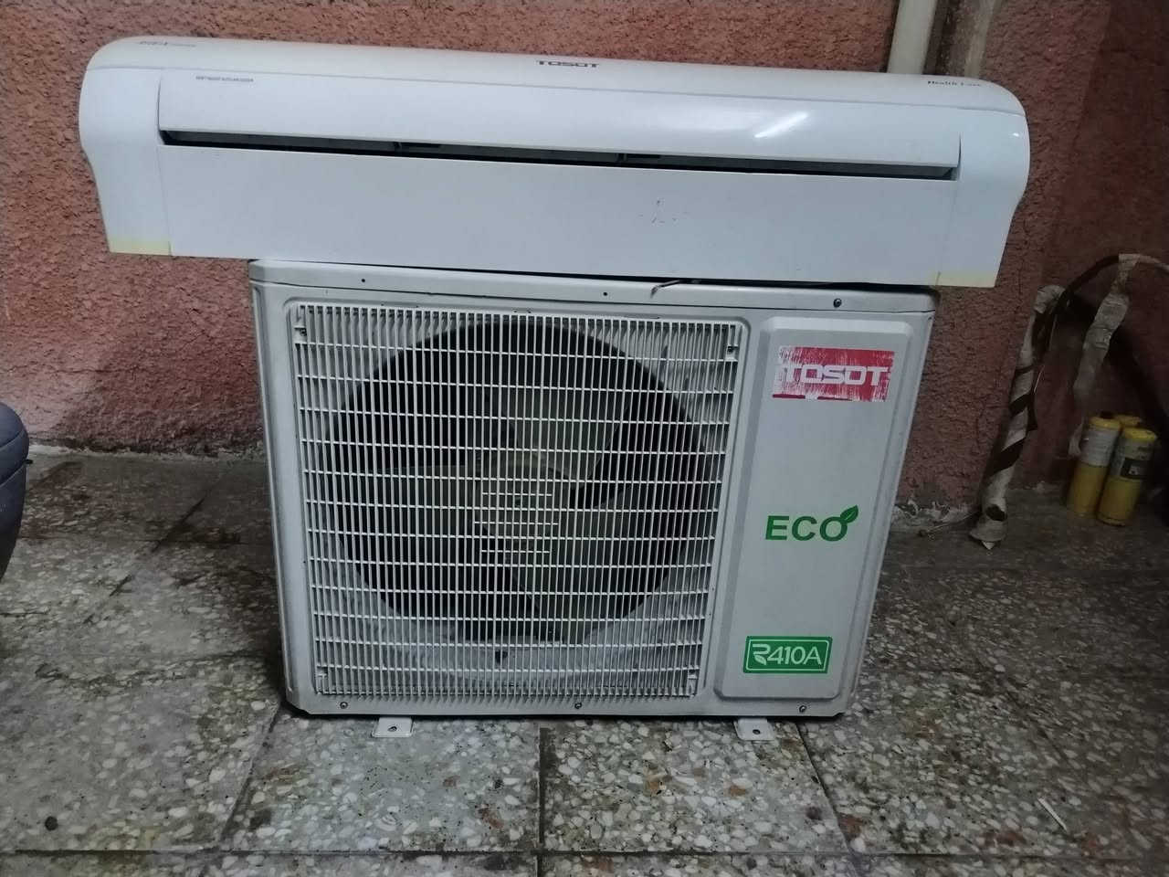 السلام وعليكم للبيع سبالت طن وطن ونص وطنين  نضيفات مداخلات تصليح بعدهن جدد شغالات غاز مقفول شركه 22و 410 الشراي يجي خاص او *********** مكان بغداد سيديه
