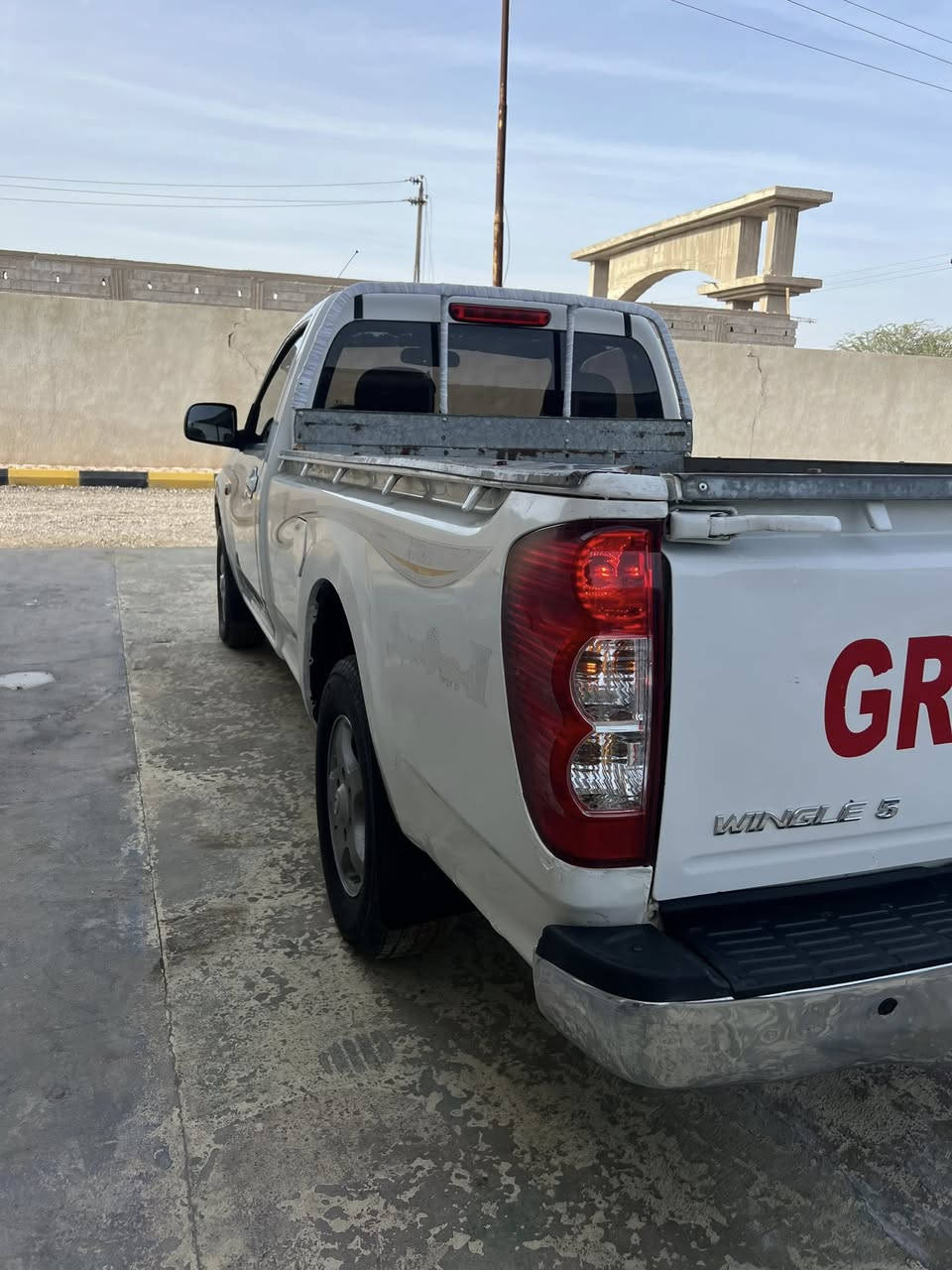 سلام عليكم كريت ويل 2013  مكينه وكير جدد تبريد ثلج حداديه جديده. تخم تايرات جدد سياره جاهزه ٥ جنكال 
السعر ٧٠بيه مجال بسيط.    مكاني. البصره 
اتصل ***********. بس الشراي ينتصل بيع فقط //
